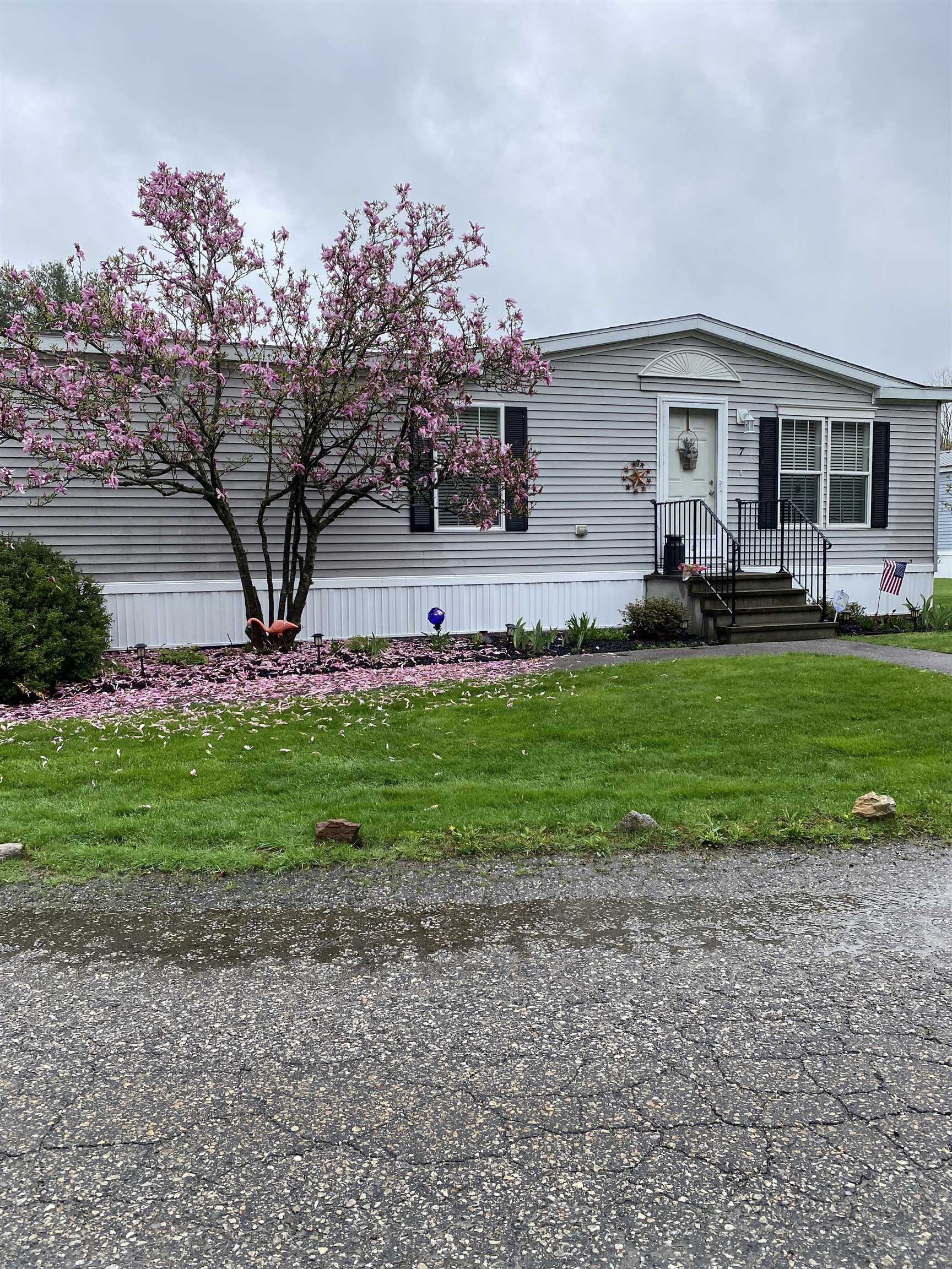 7 Sir Lancelot Dr, Exeter, NH 03833