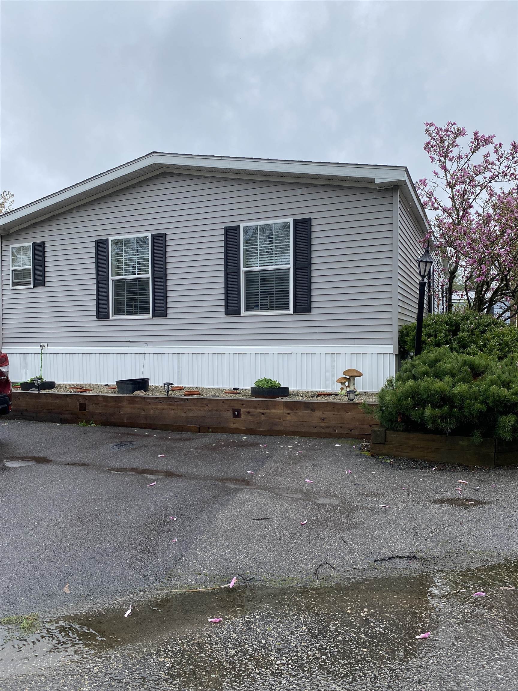 7 Sir Lancelot Dr, Exeter, NH 03833