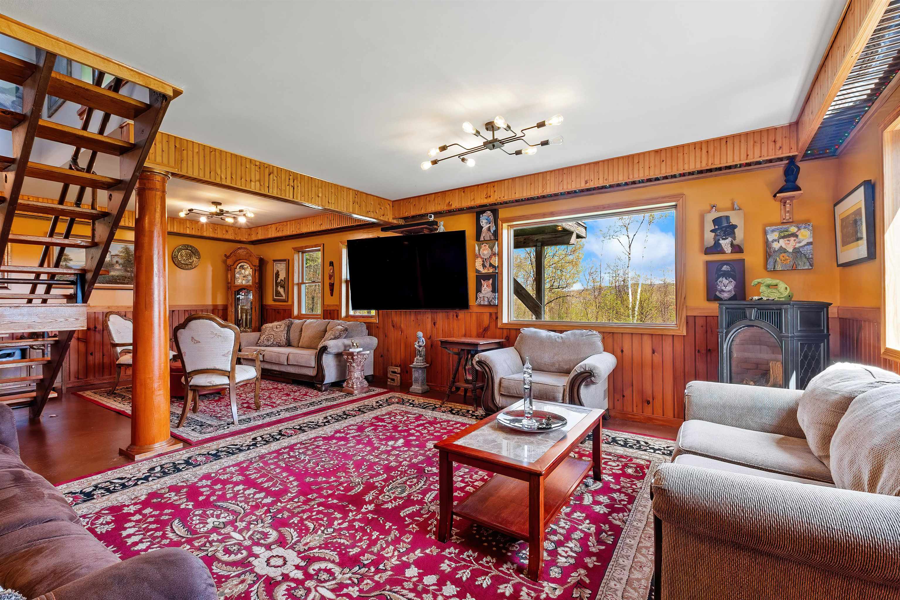 172 Hurd Rd, Lempster, NH 03605