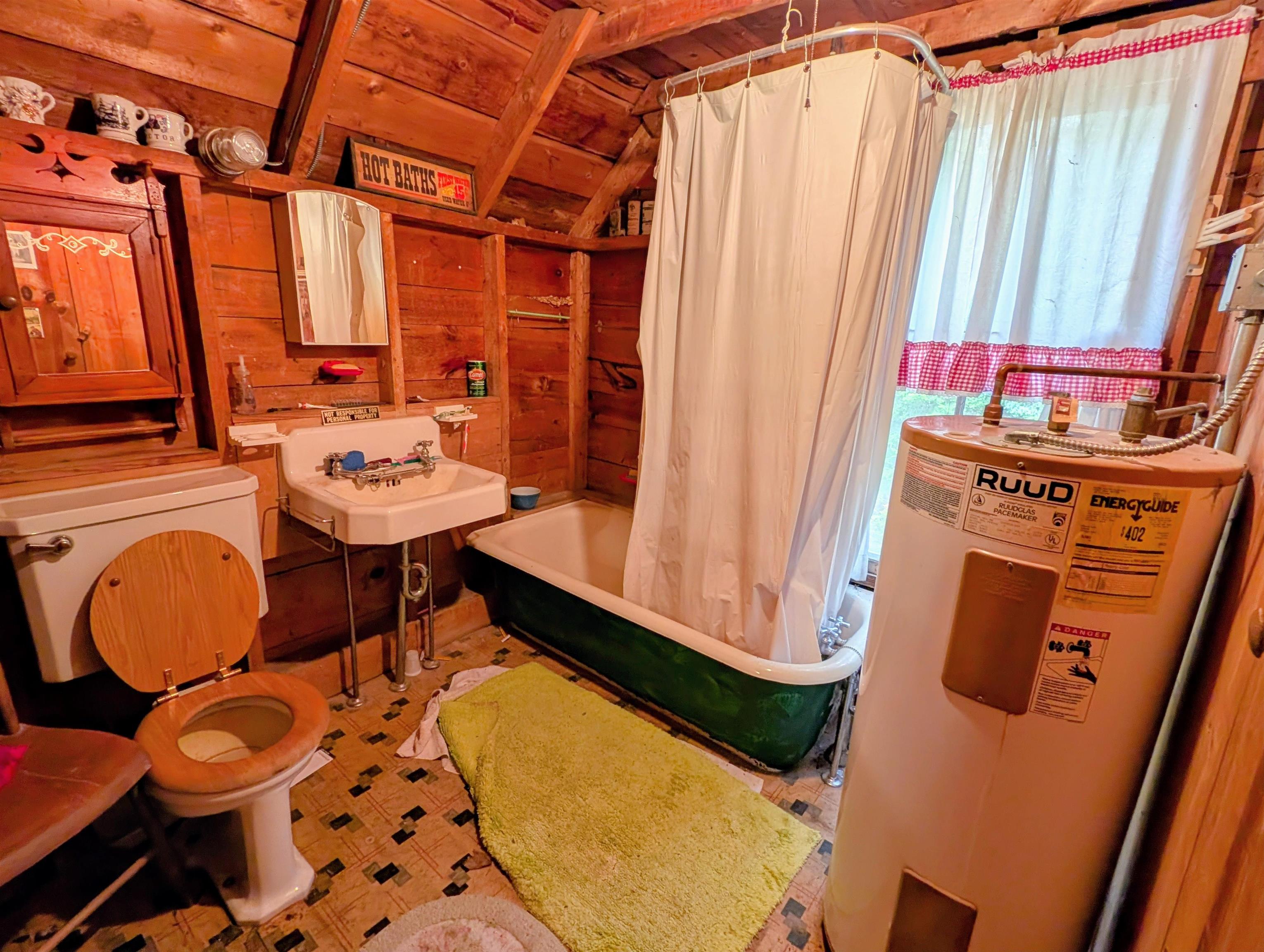 425 Partridge Lake Rd, Littleton, NH 03561