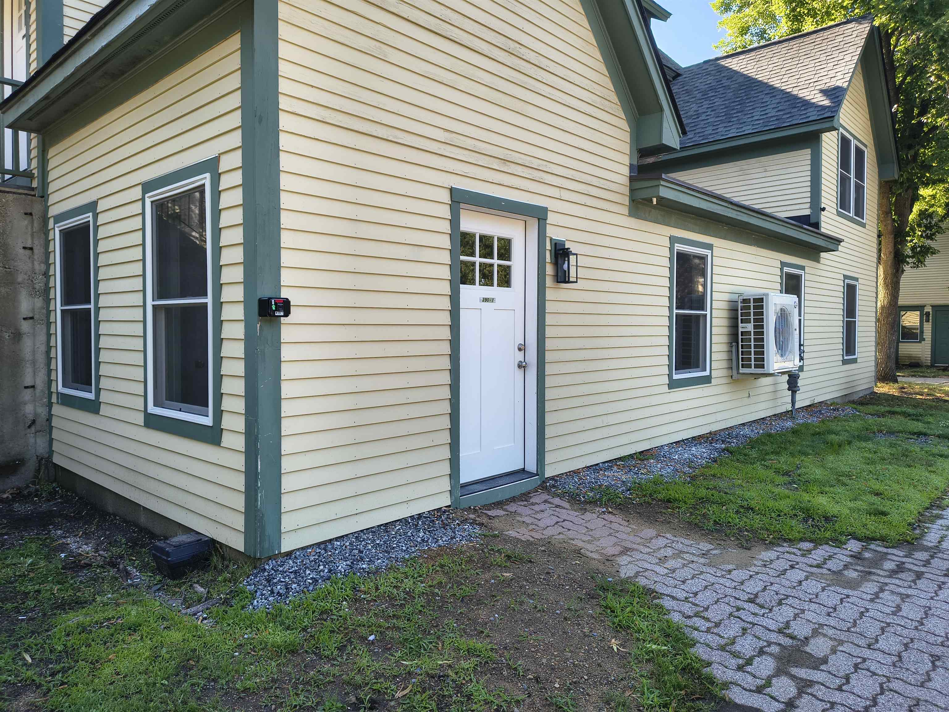 390 Union Avenue, Laconia, NH photo 2
