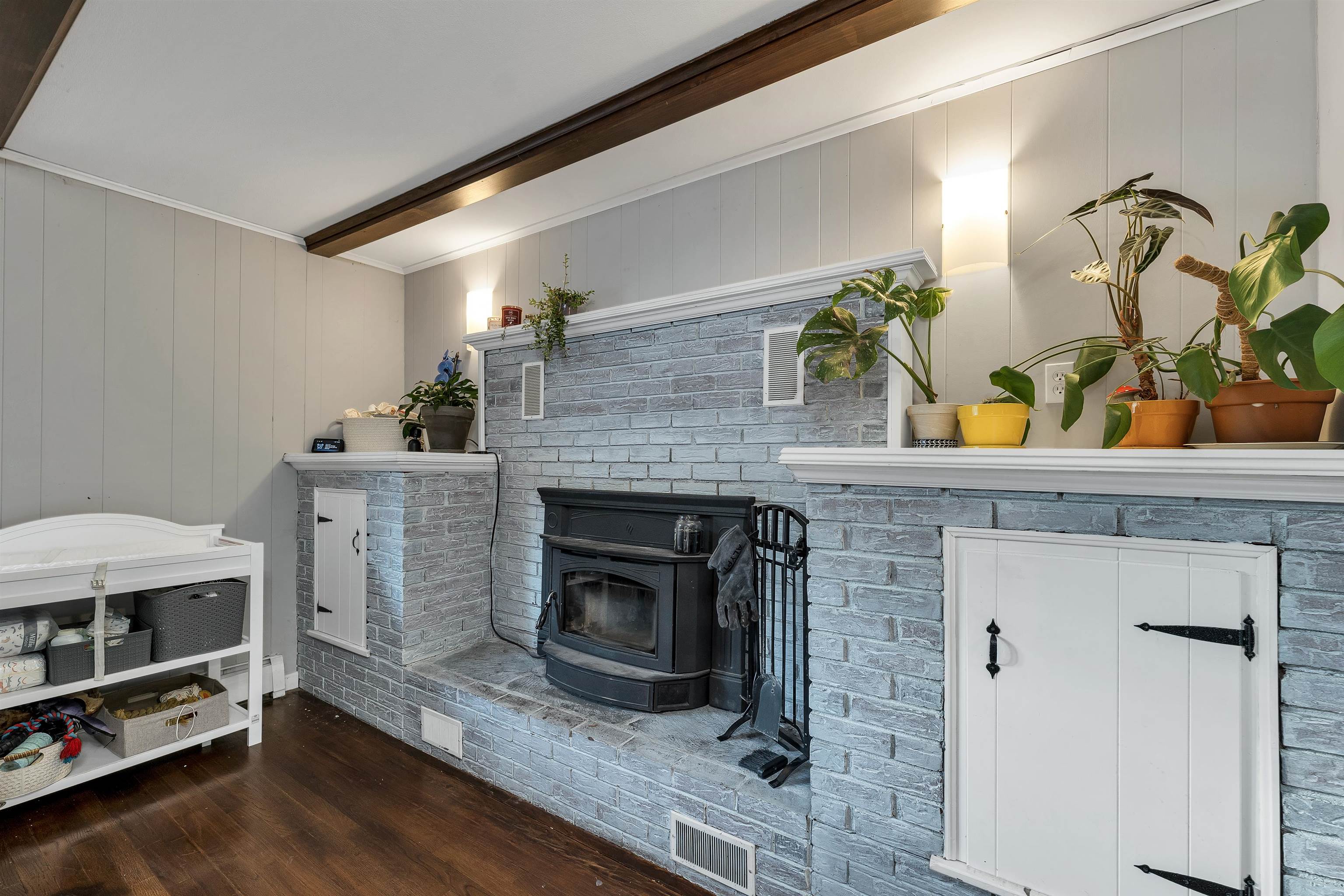 19 Hillview Ter, Farmington, NH 03835