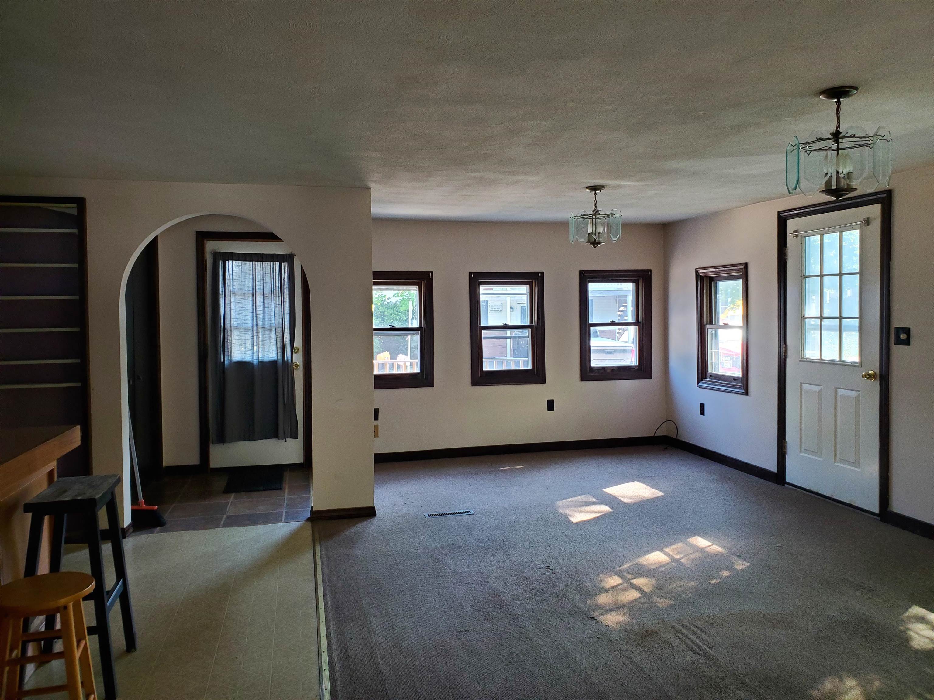 10 Ash St, Hampton, NH 03842