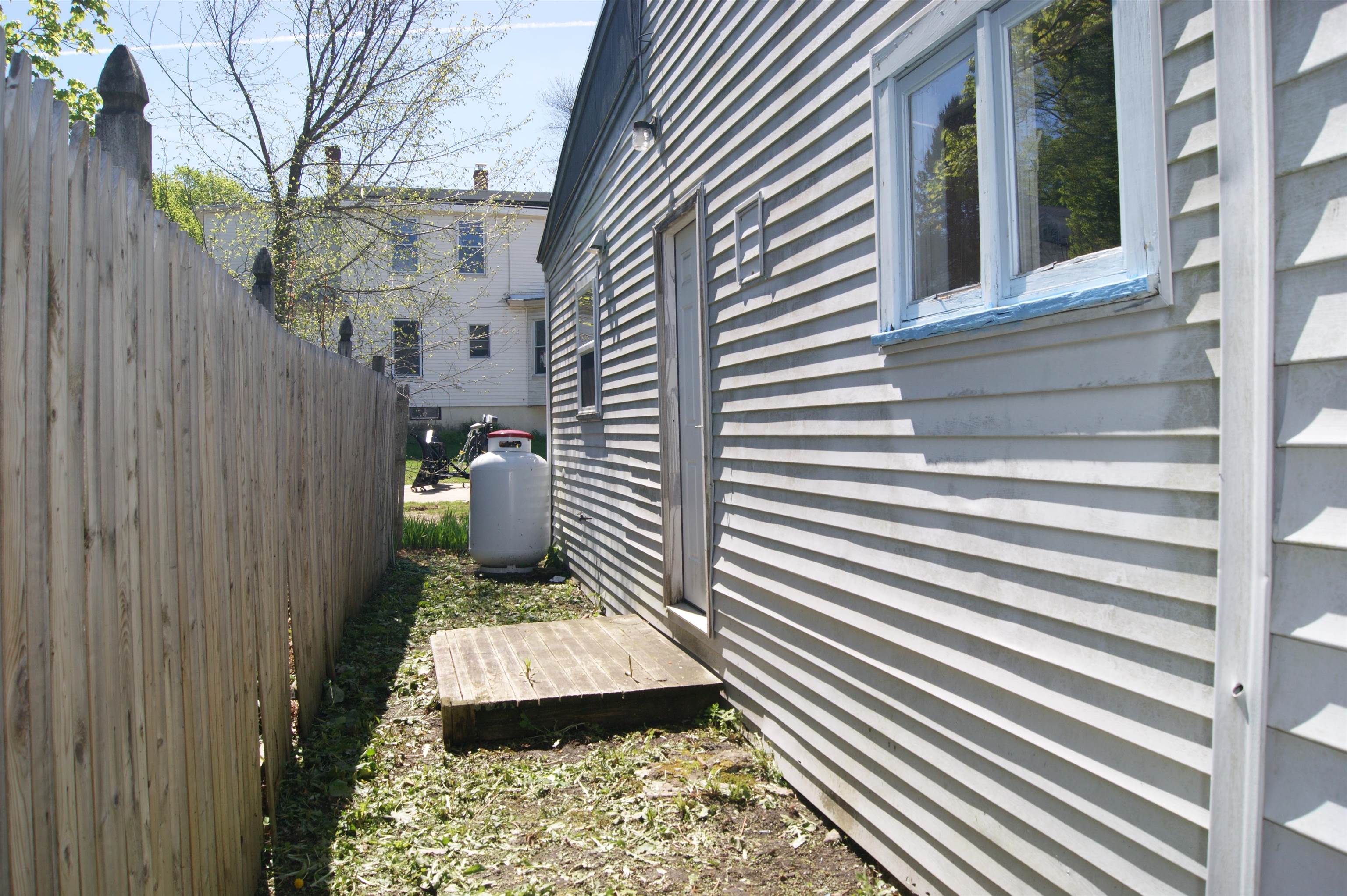 28 Catamount Rd, Pittsfield, NH 03263
