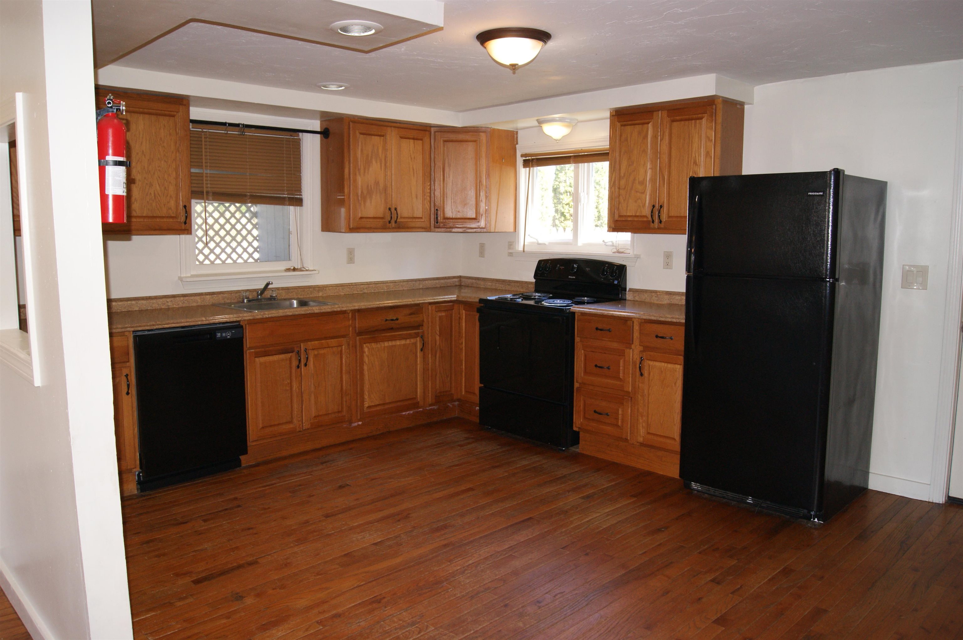 28 Catamount Rd, Pittsfield, NH 03263