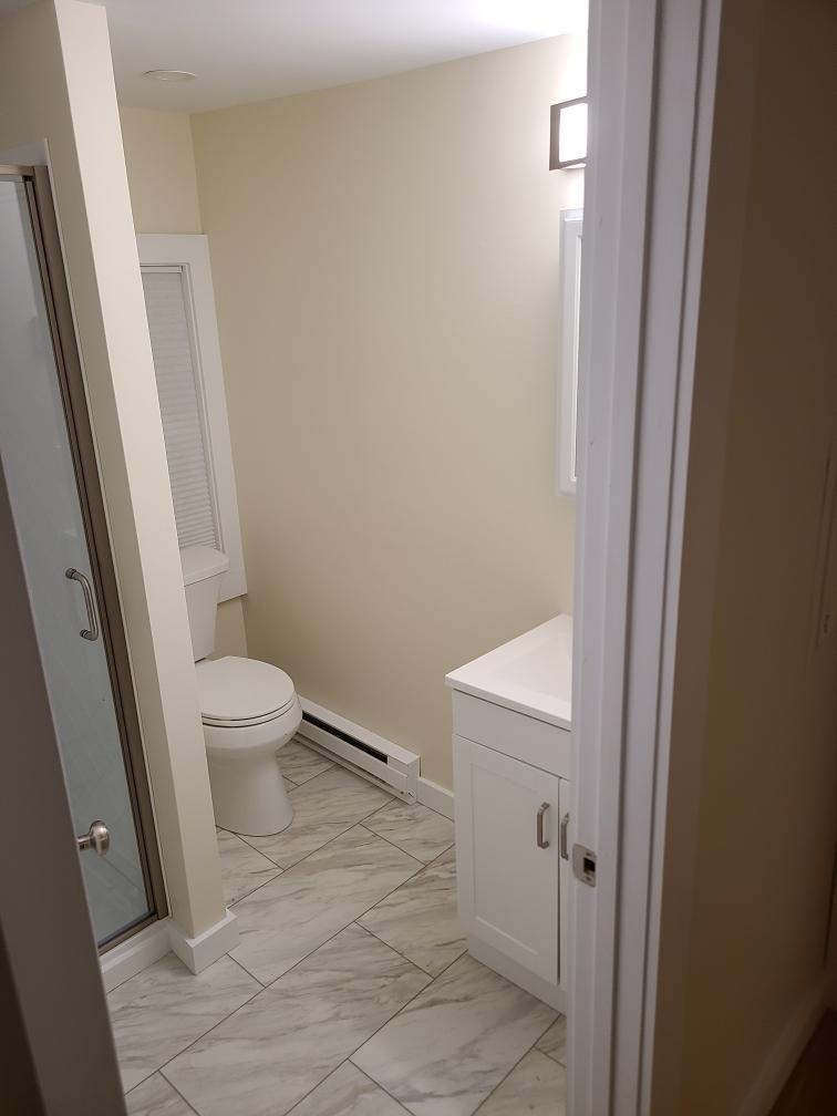 5 12 Spring St, Newmarket, NH 03857