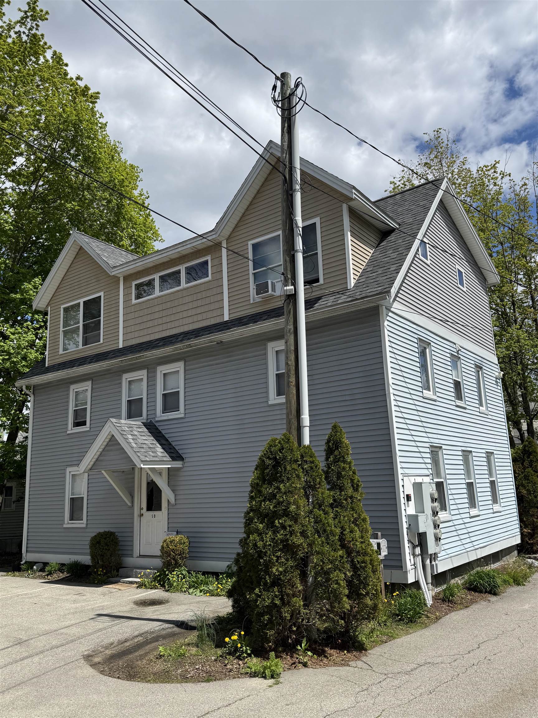 5 12 Spring St, Newmarket, NH 03857