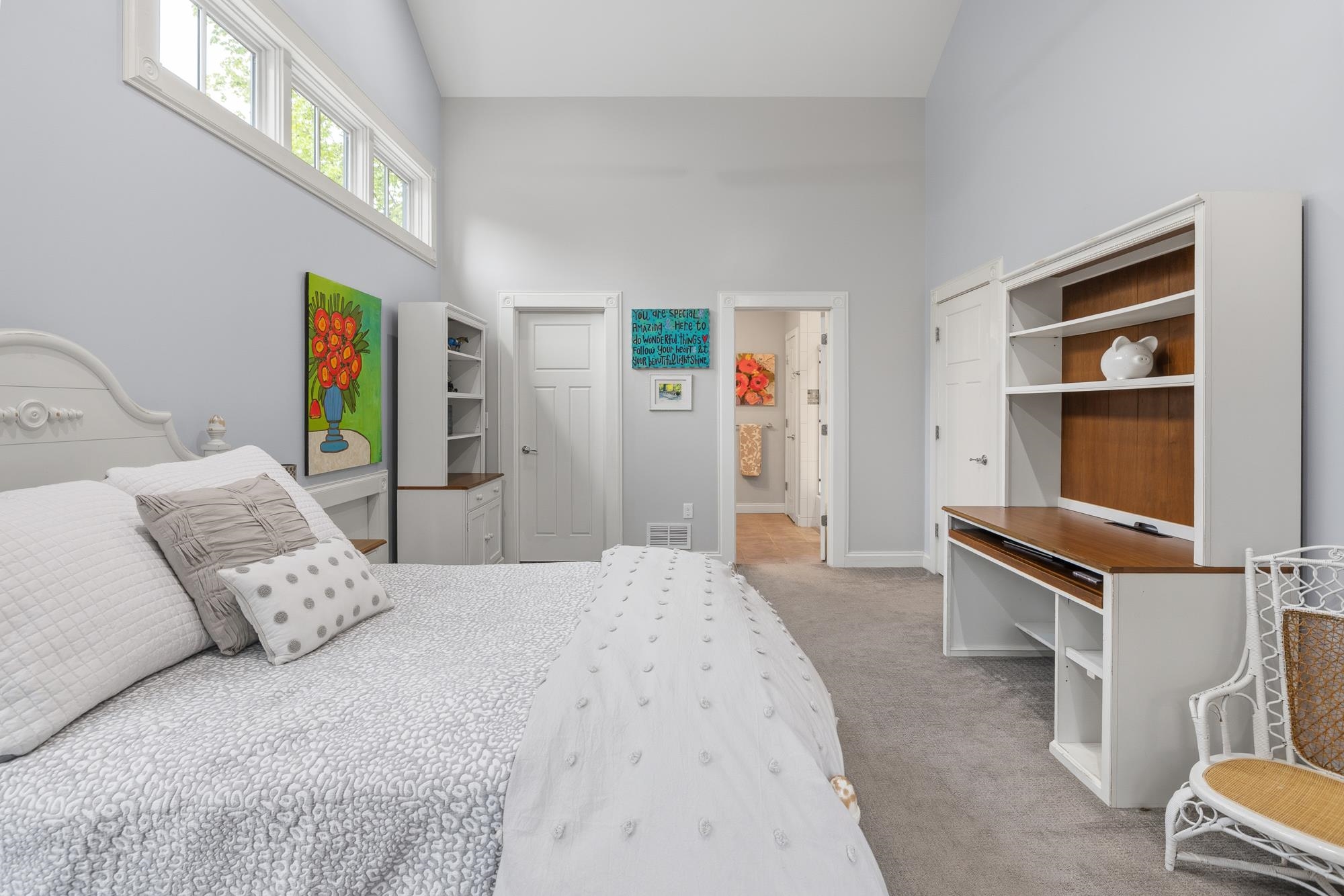 38 Maple St, Hanover, NH 03755
