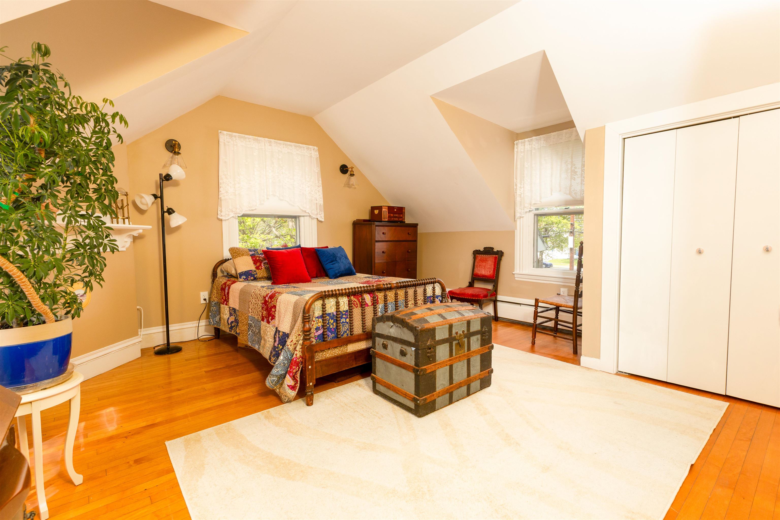 Second floor bedroom 2 of 2 25198564