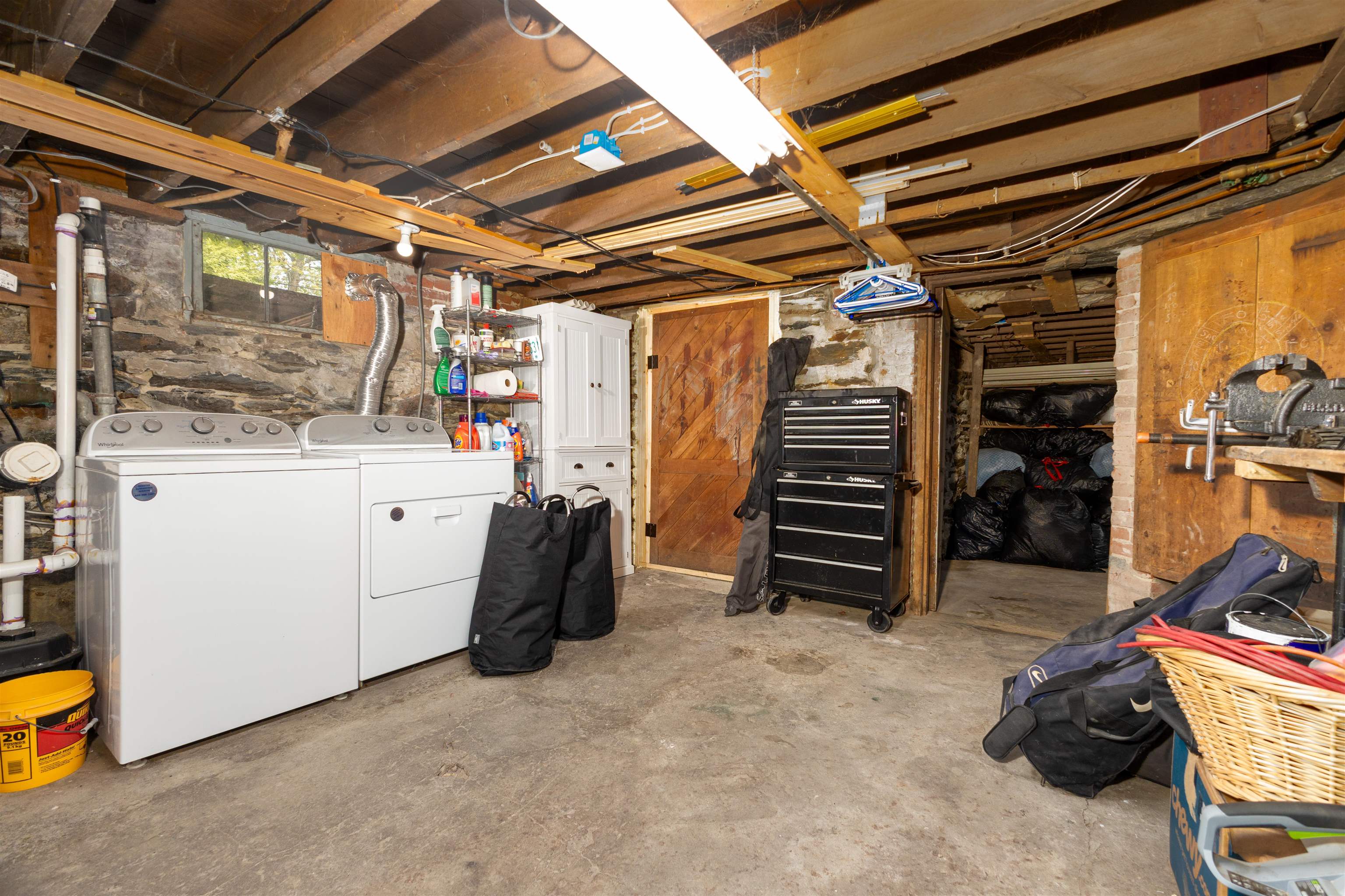 Washer & Dryer stay (Freezer and Refrigerator do not) 25198558