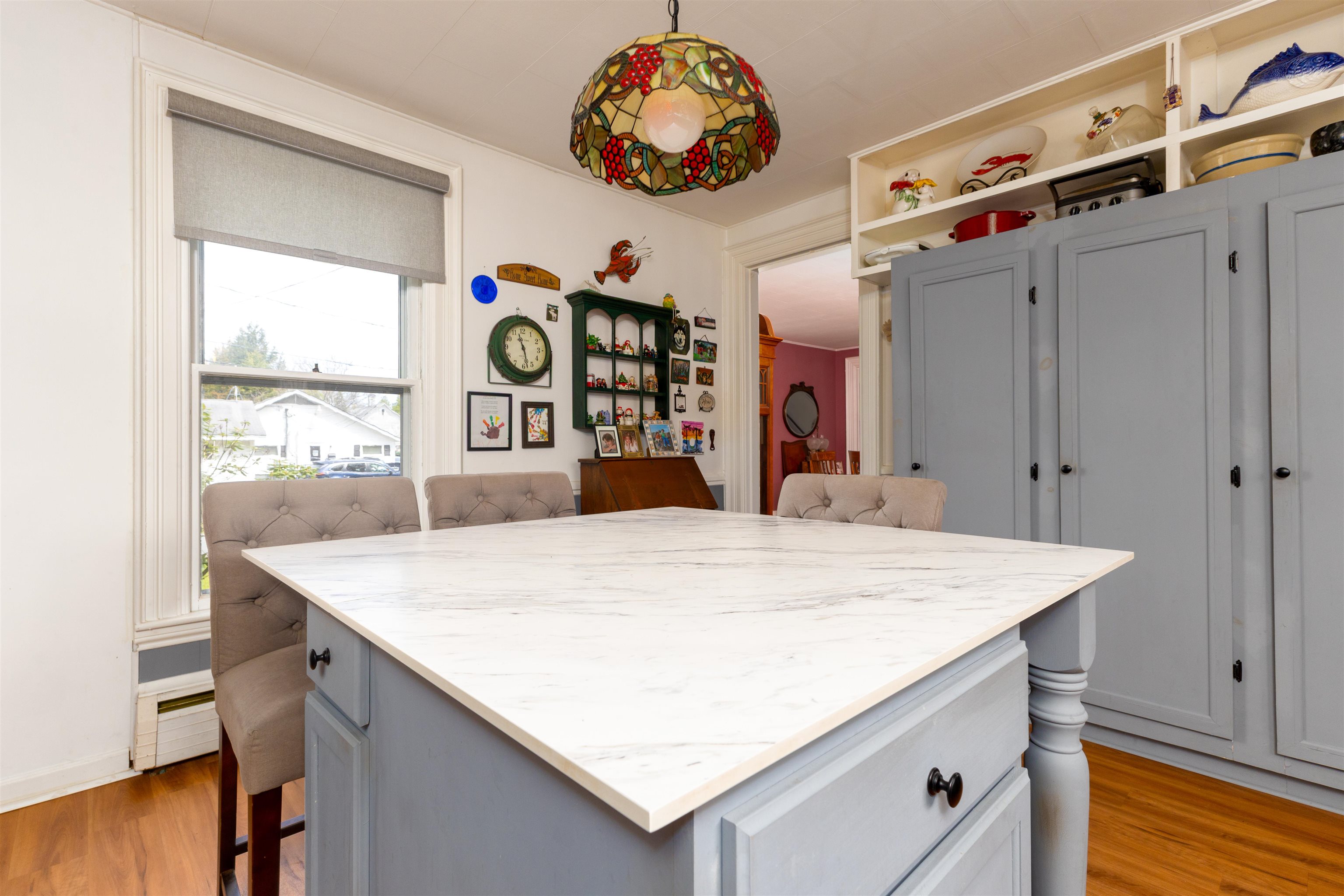 Eat in kitchen from the dining room into the kitchen. Great island! 25198550