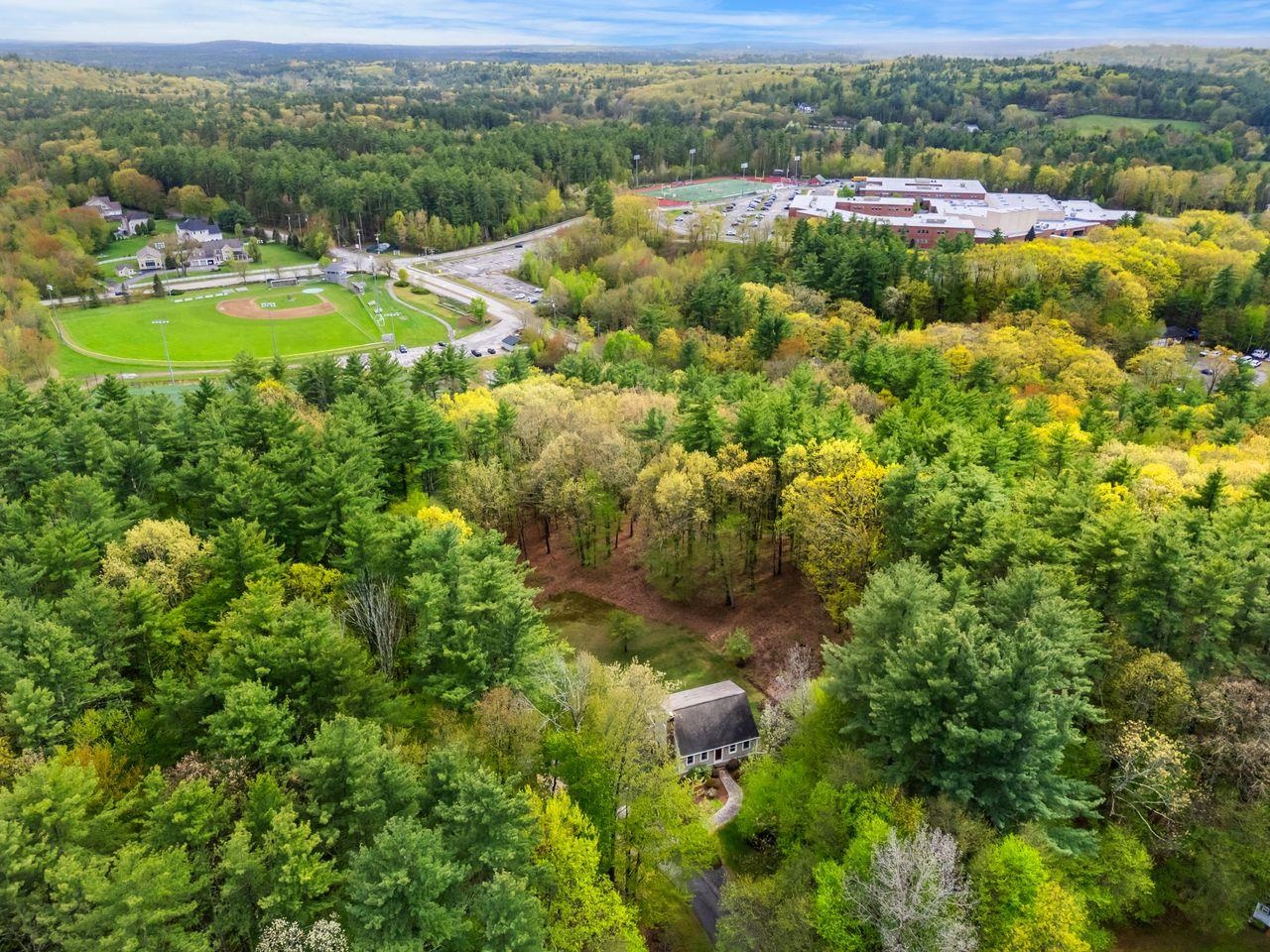 46 Pinecrest Dr, Bedford, NH 03110
