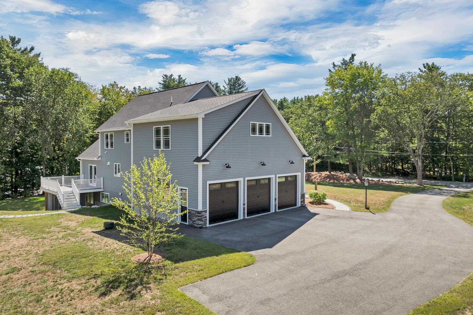 99 Hardy Rd, Bedford, NH 03110