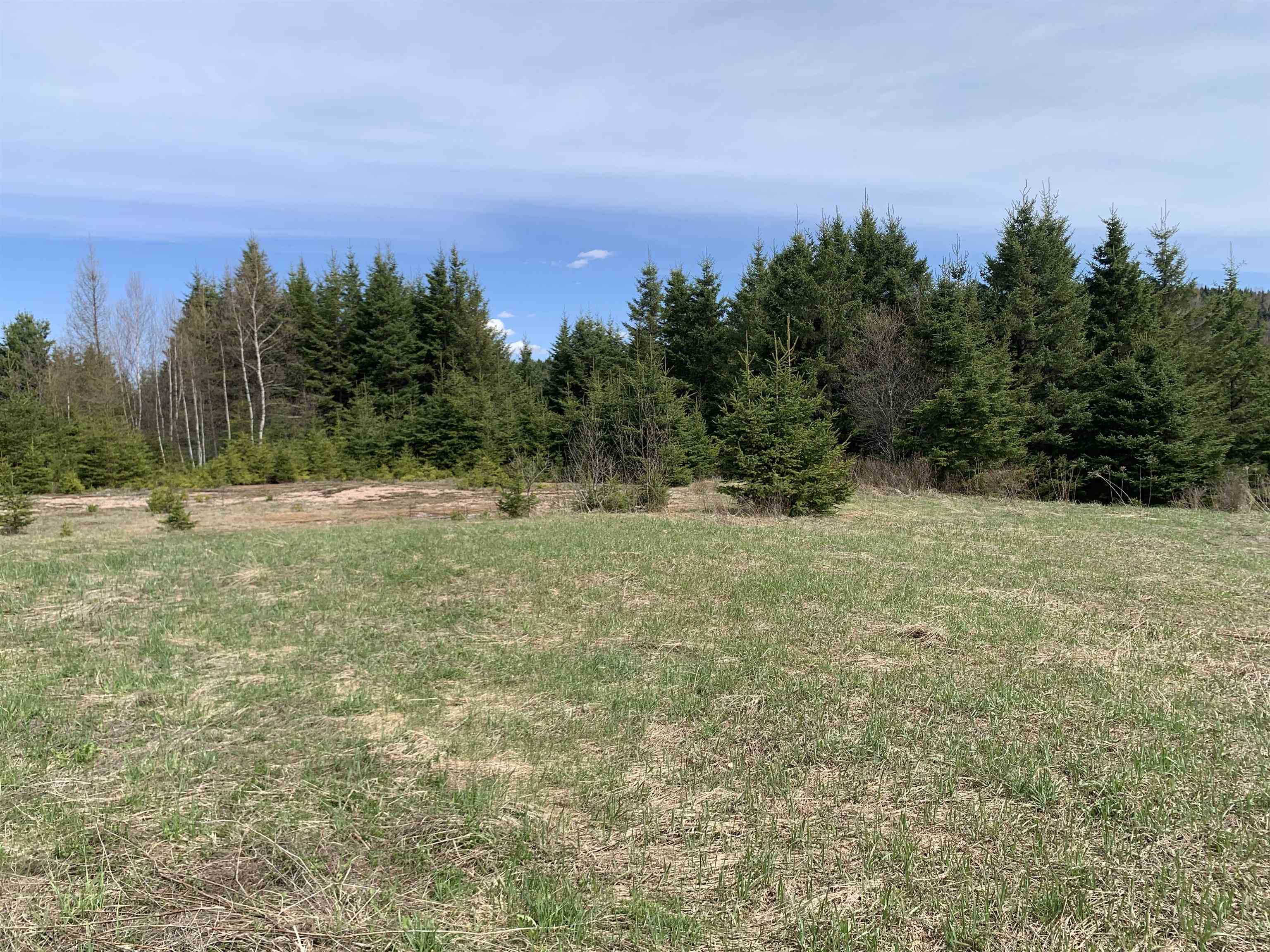 53 North Hill Rd, Stewartstown, NH 03597