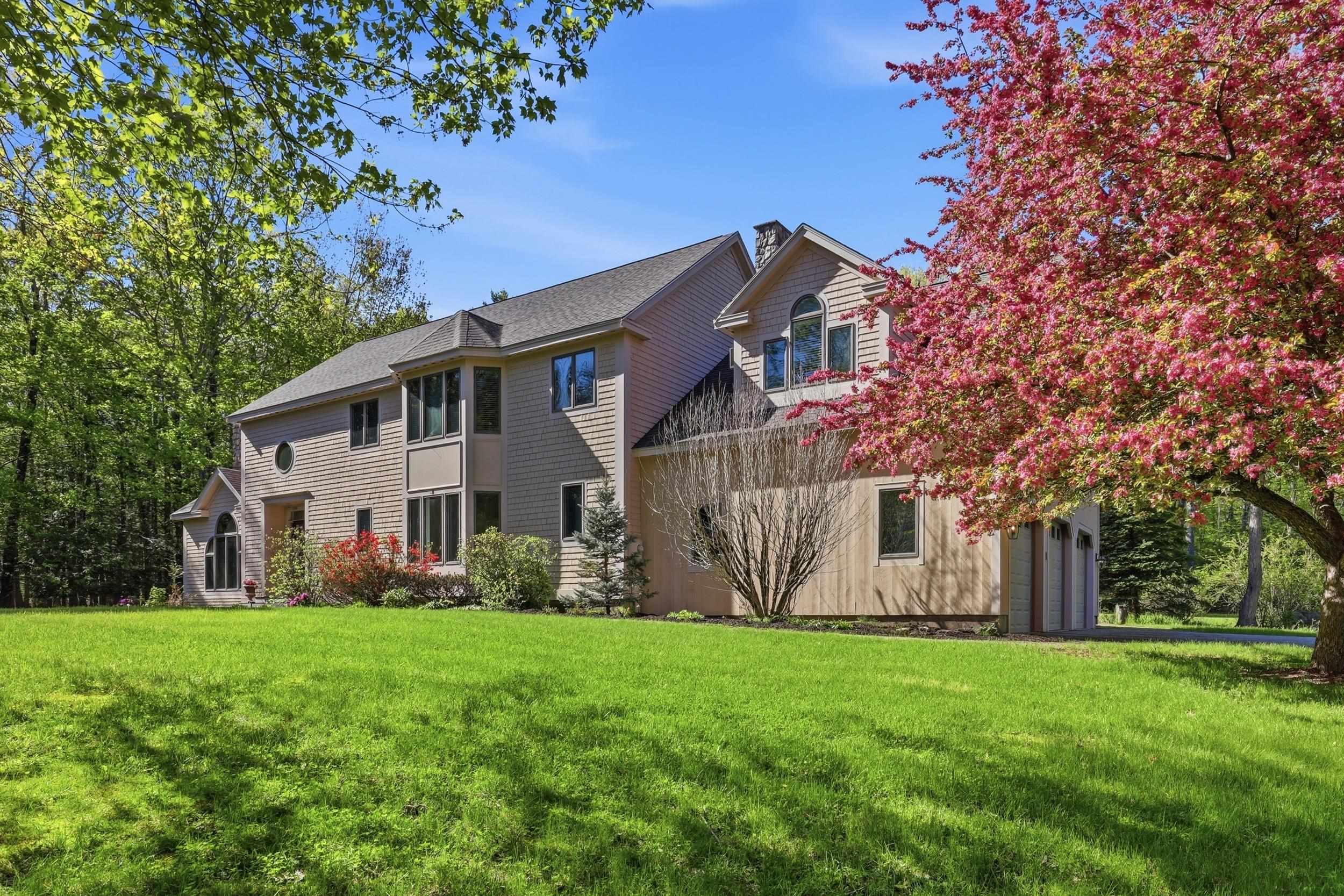97 Dudley Rd, Brentwood, NH 03833