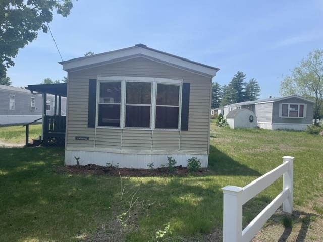 4 Robbins St, Hinsdale, NH 03451