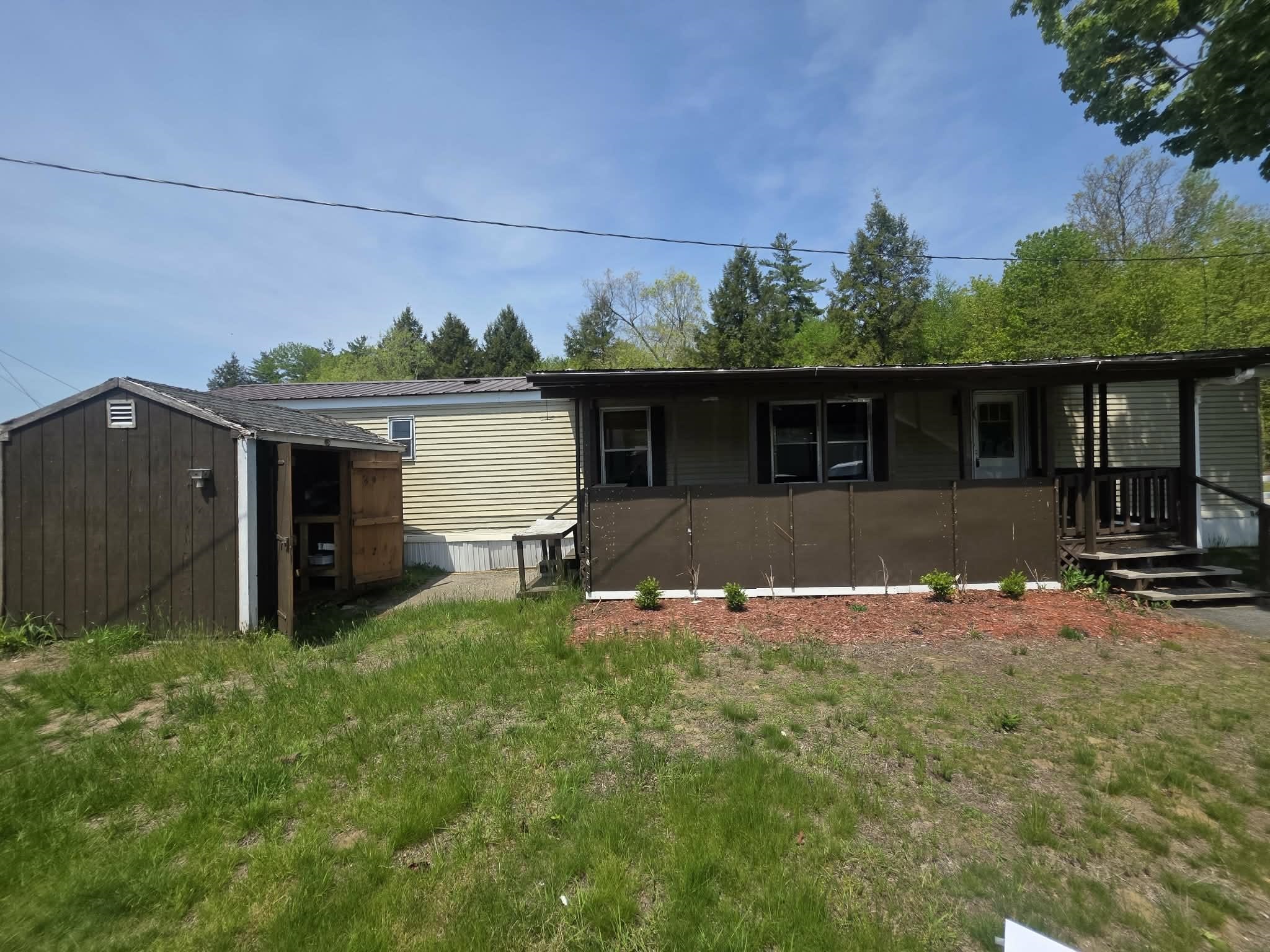 4 Robbins St, Hinsdale, NH 03451