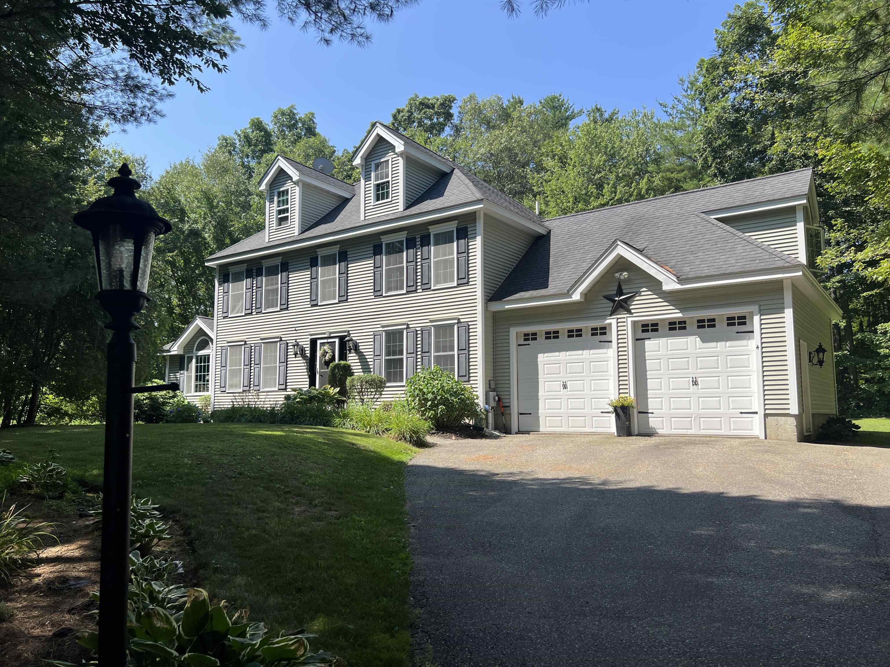 4 Felicia Dr, Newton, NH 03858