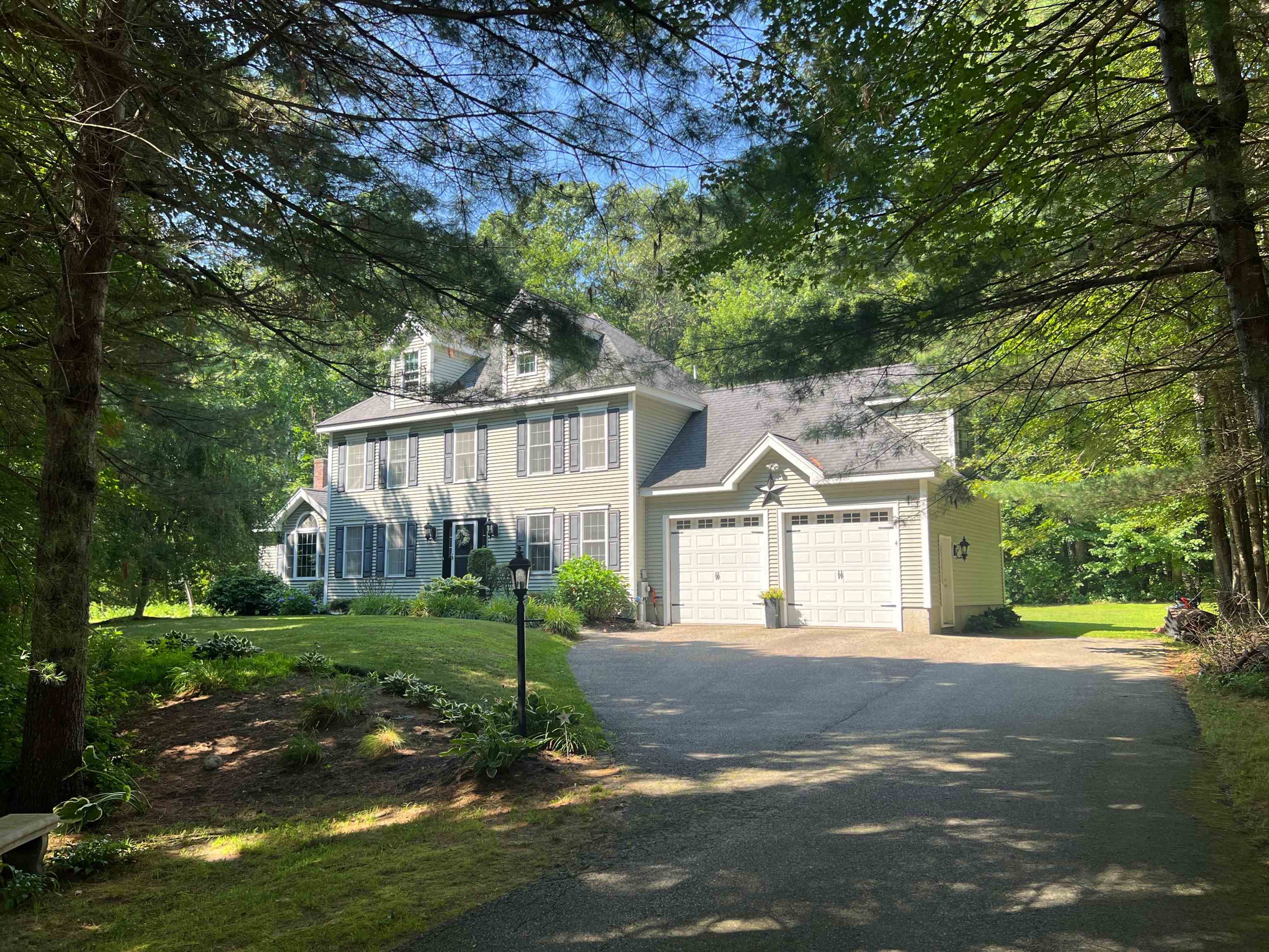 4 Felicia Dr, Newton, NH 03858