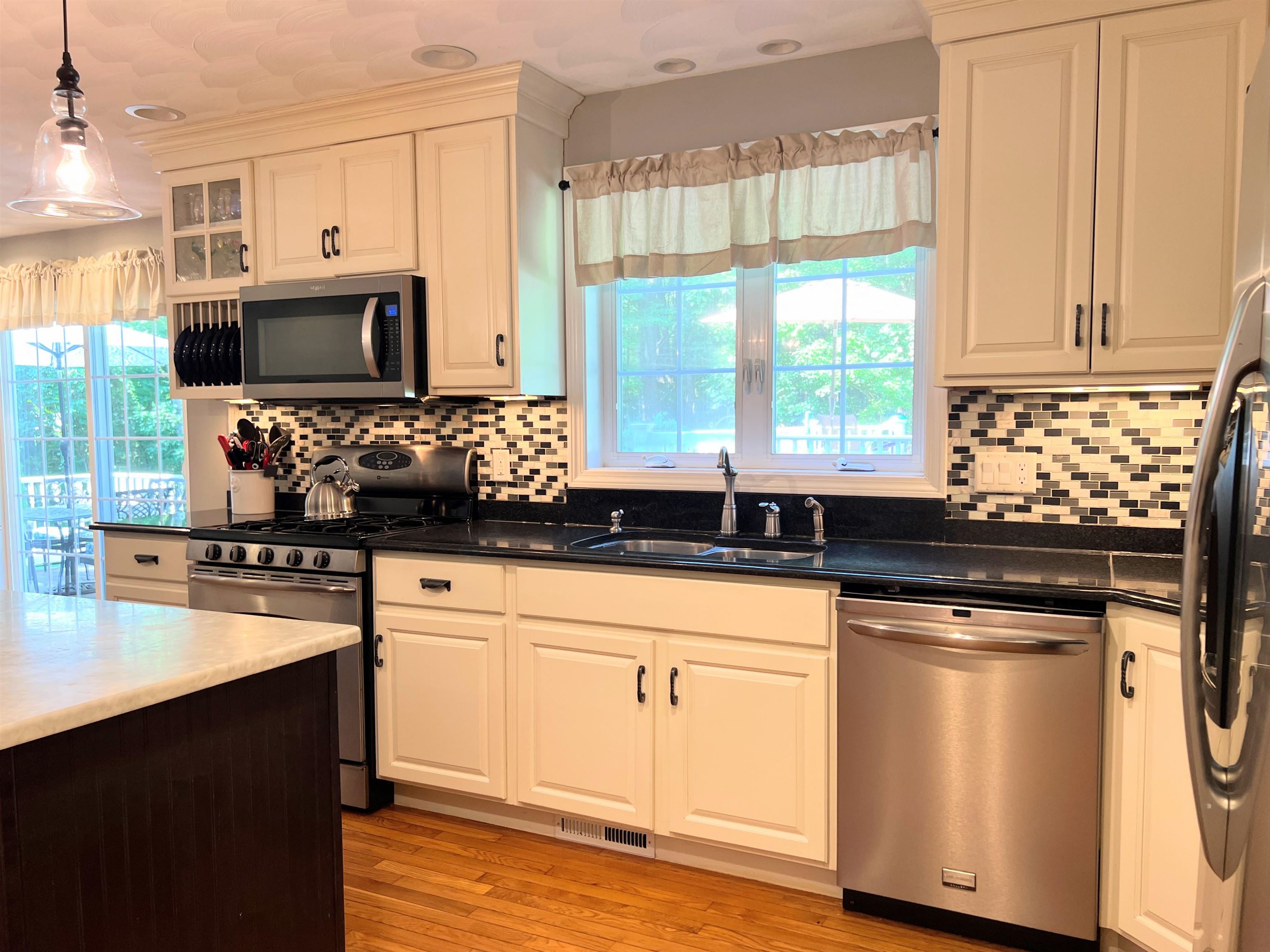 4 Felicia Dr, Newton, NH 03858