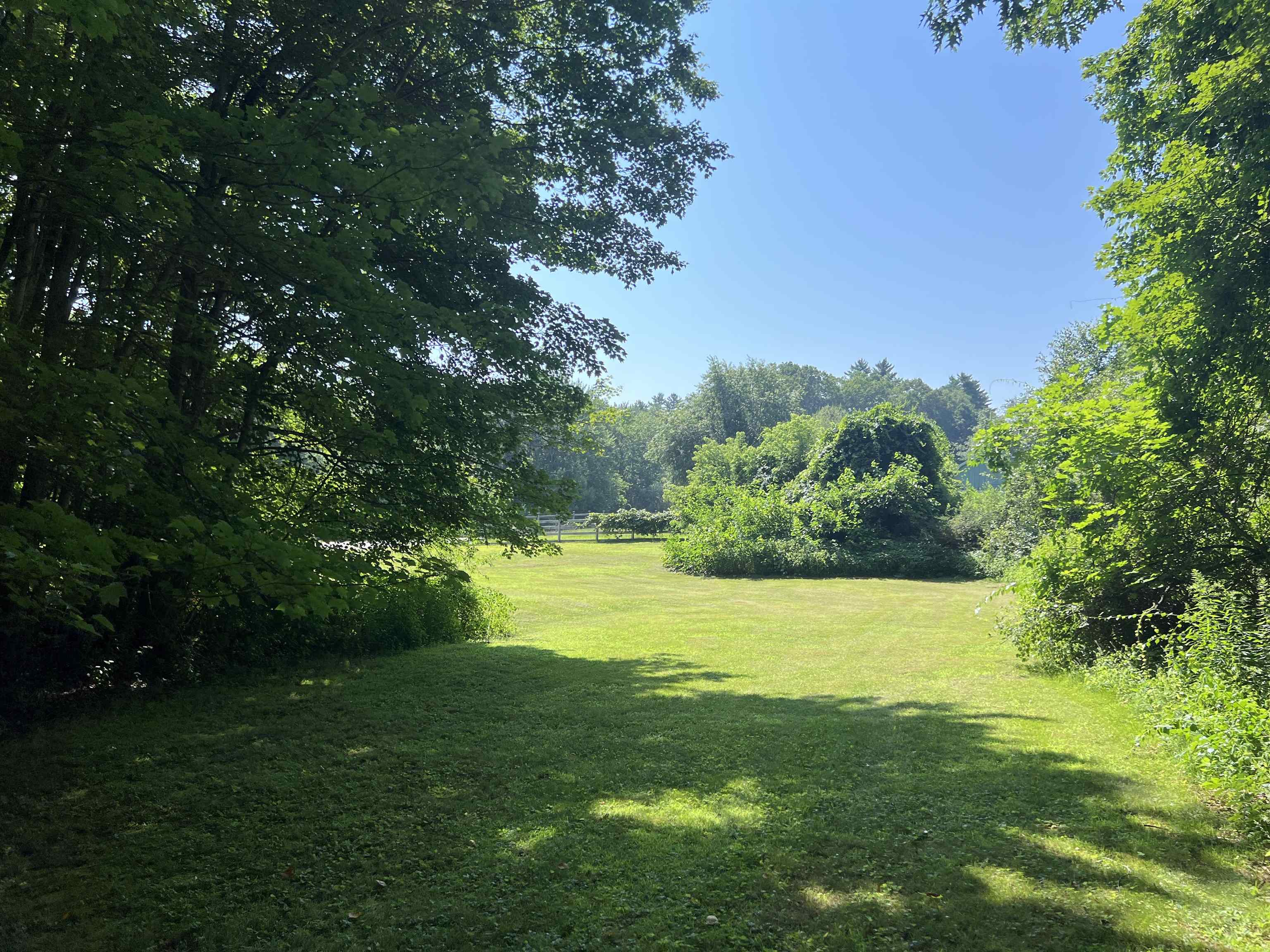 4 Felicia Dr, Newton, NH 03858