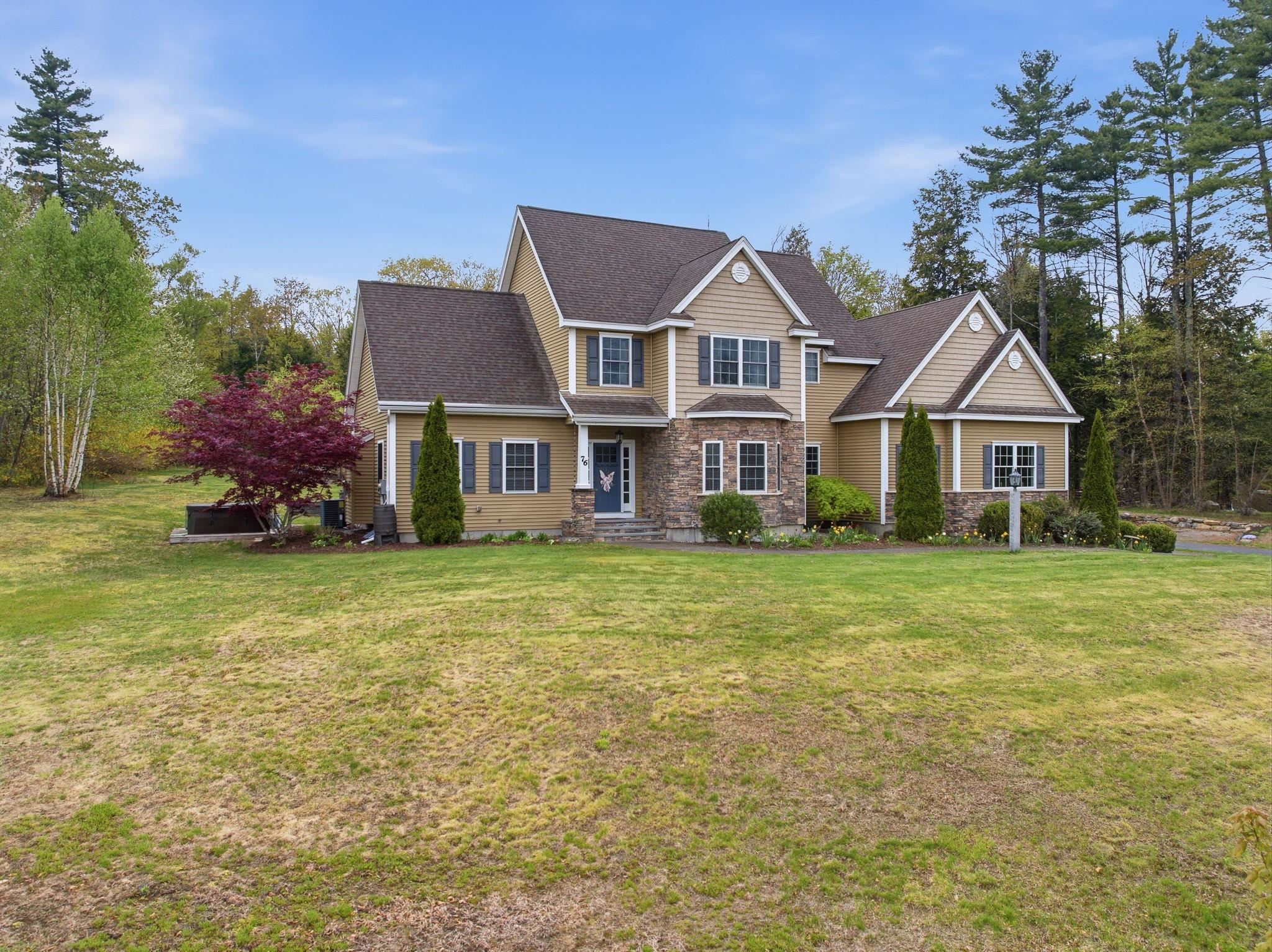 76 Christian Farm Dr, New Boston, NH 03070