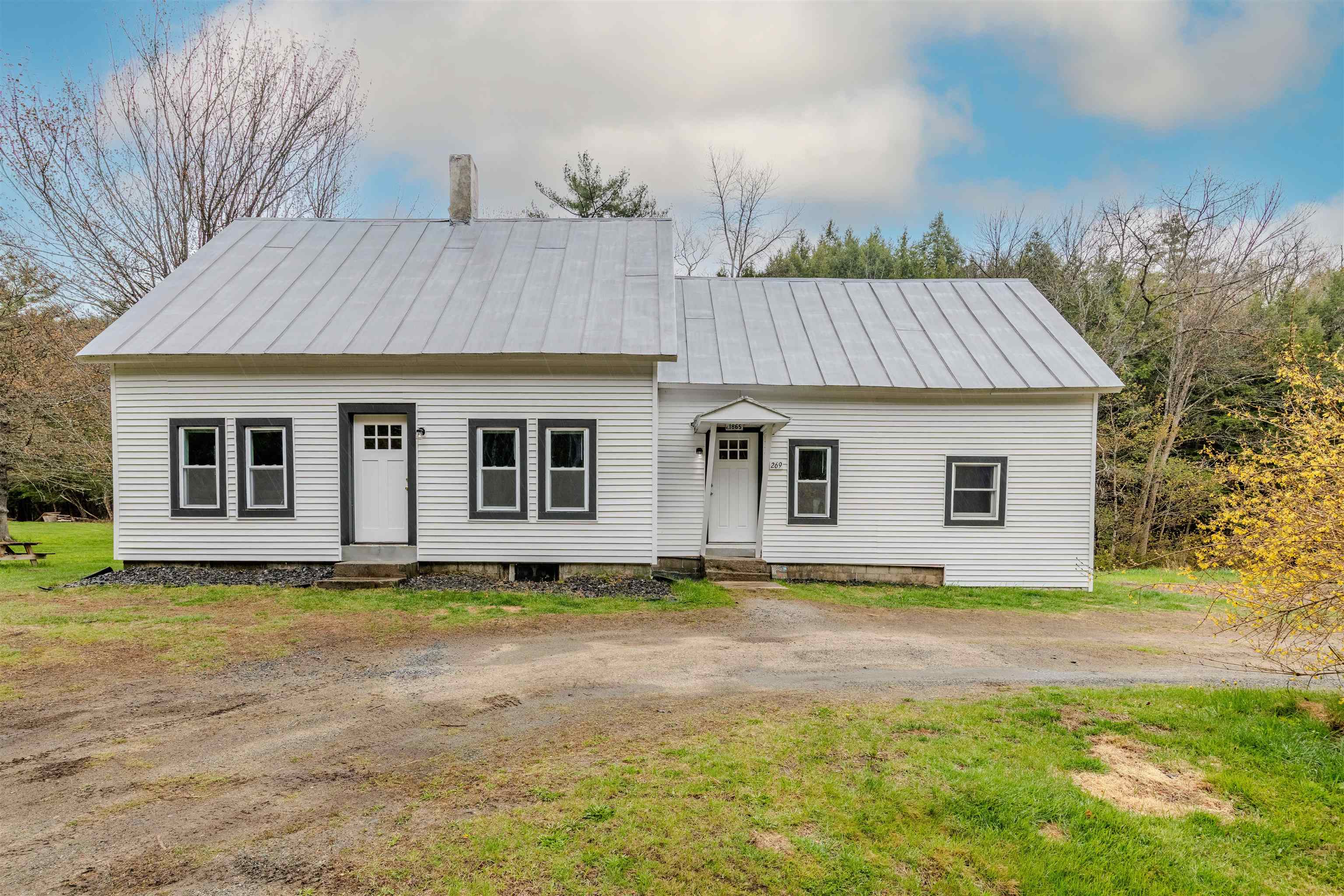 269 Route 25c, Piermont, NH 03779