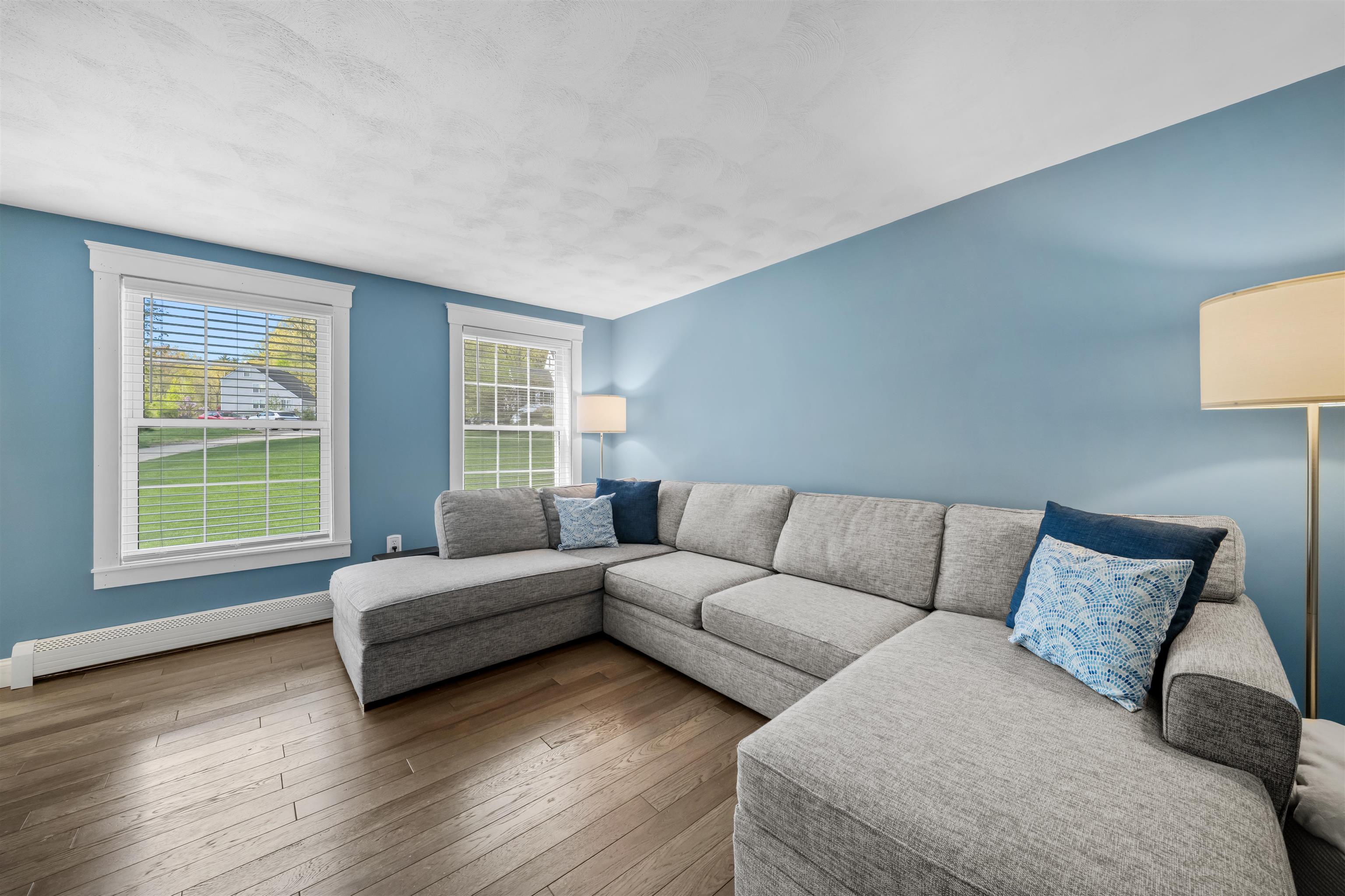 5 Treaty Ct, Sandown, NH 03873