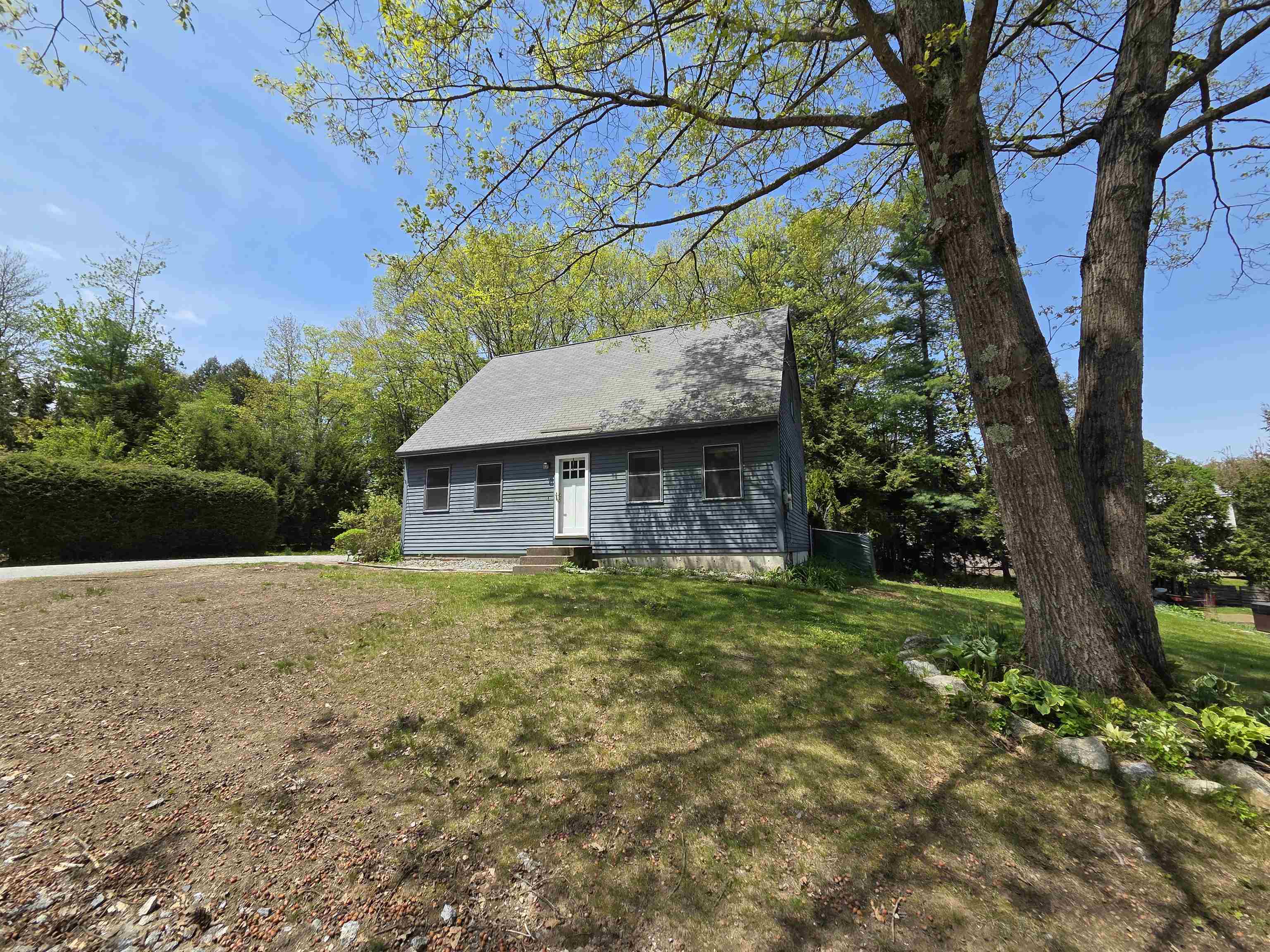 71 Myrtle St, Hillsborough, NH 03244