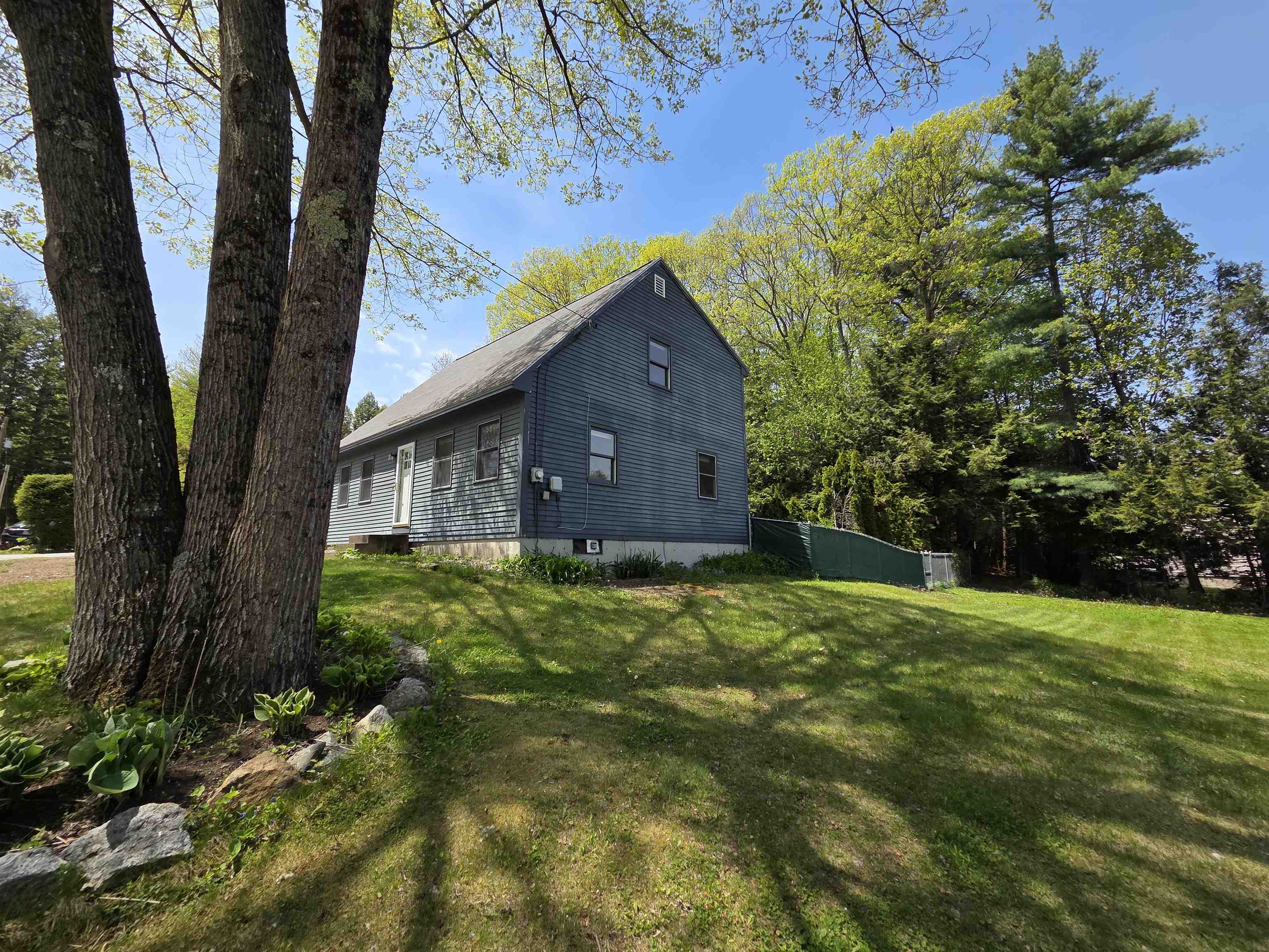 71 Myrtle St, Hillsborough, NH 03244