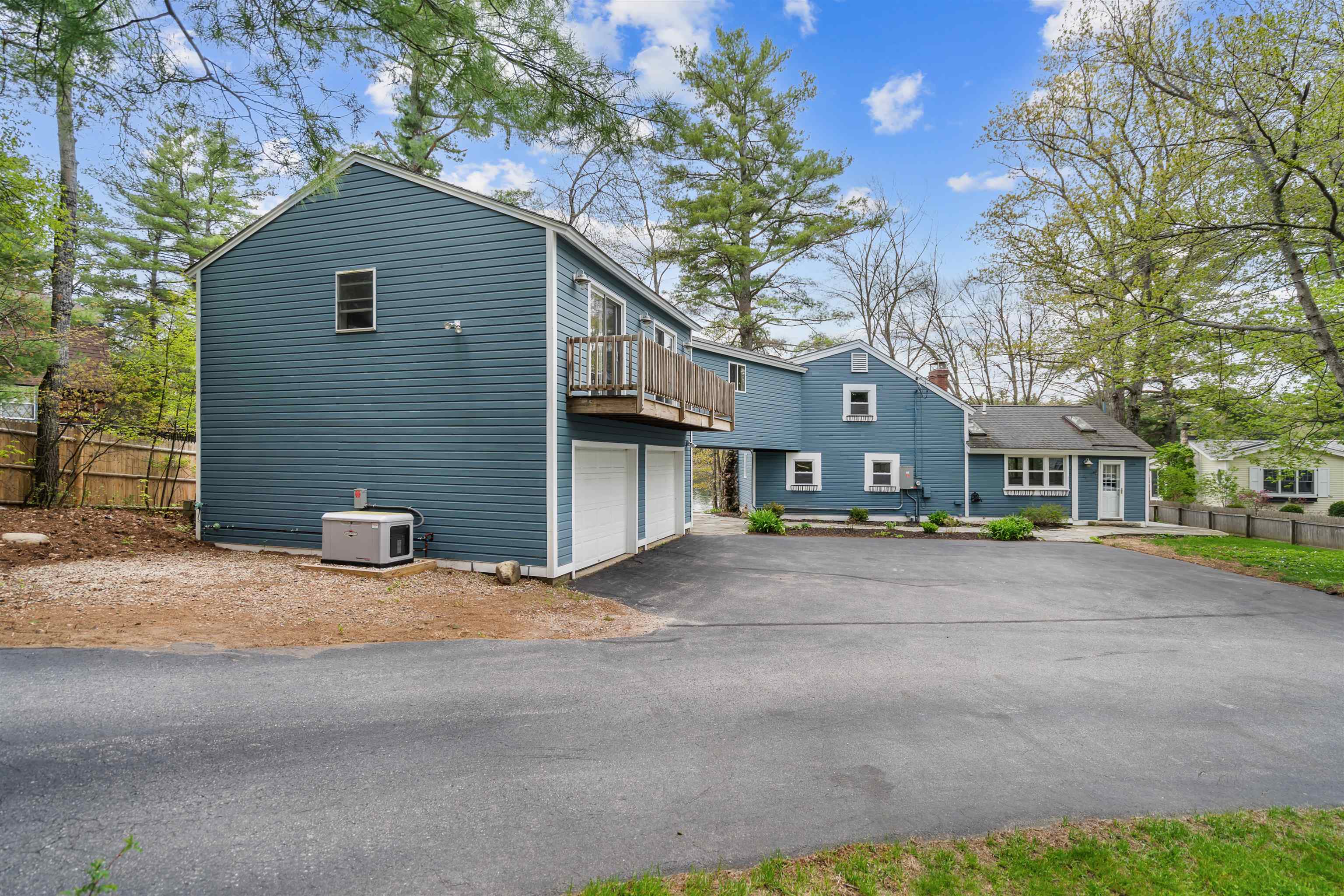 296 Pickerel Point Rd, Wakefield, NH 03872