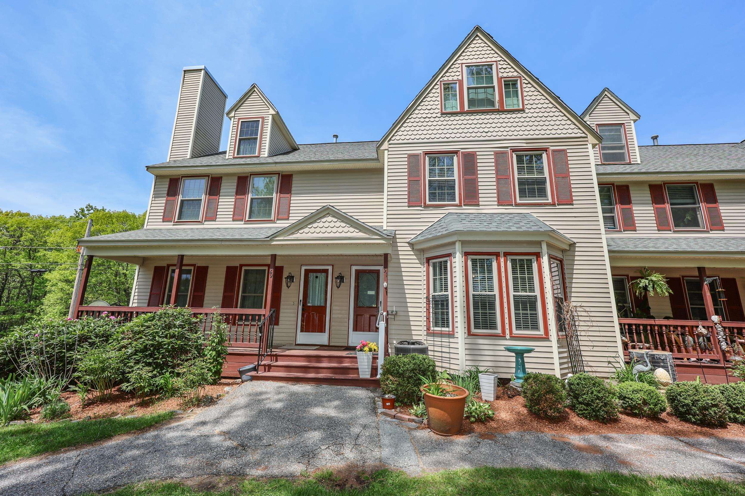 31 Stanstead Place, Nashua, NH 03063