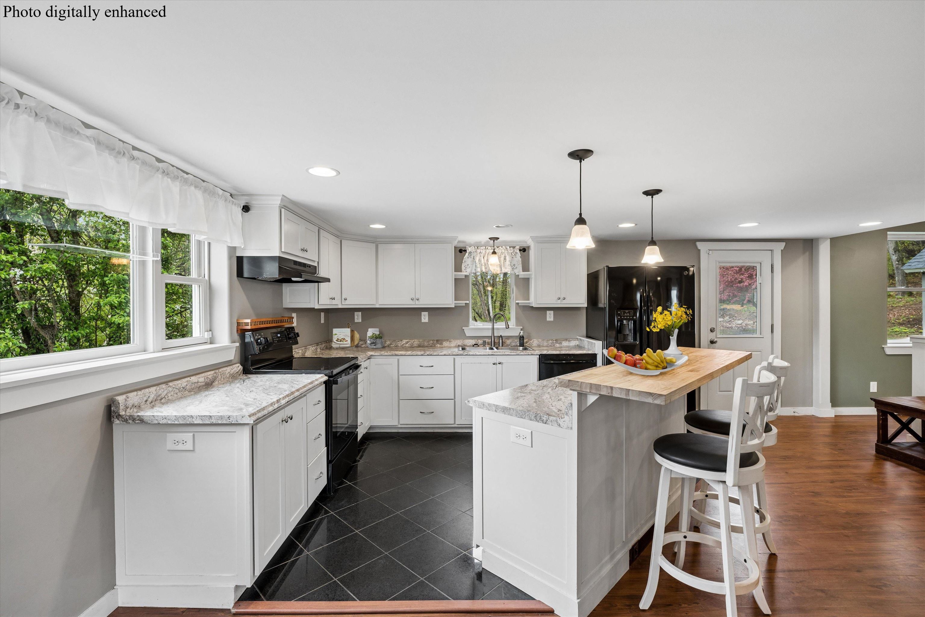 15 Eaton Ave, Bennington, NH 03442