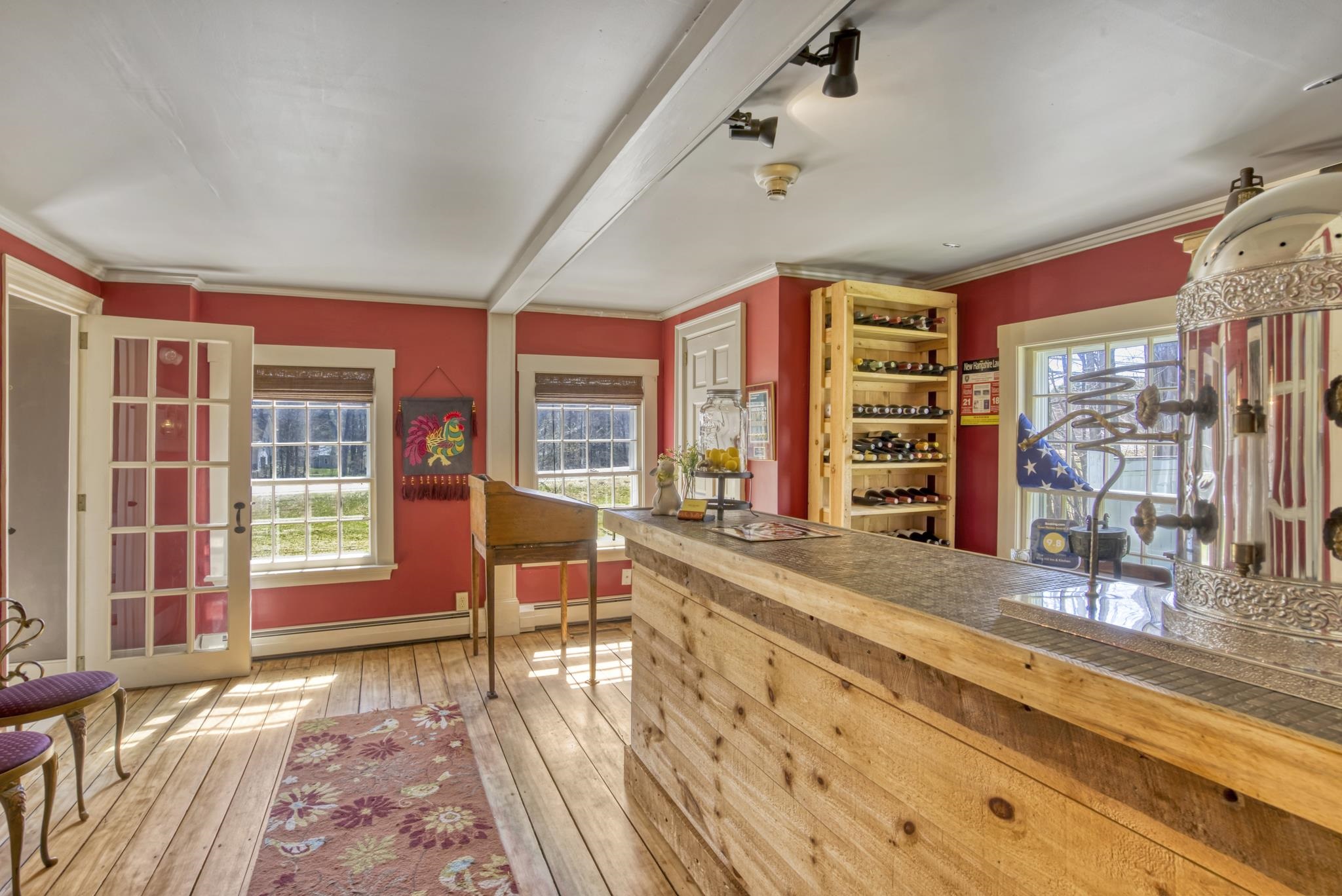 499 Andover Rd, New London, NH 03257