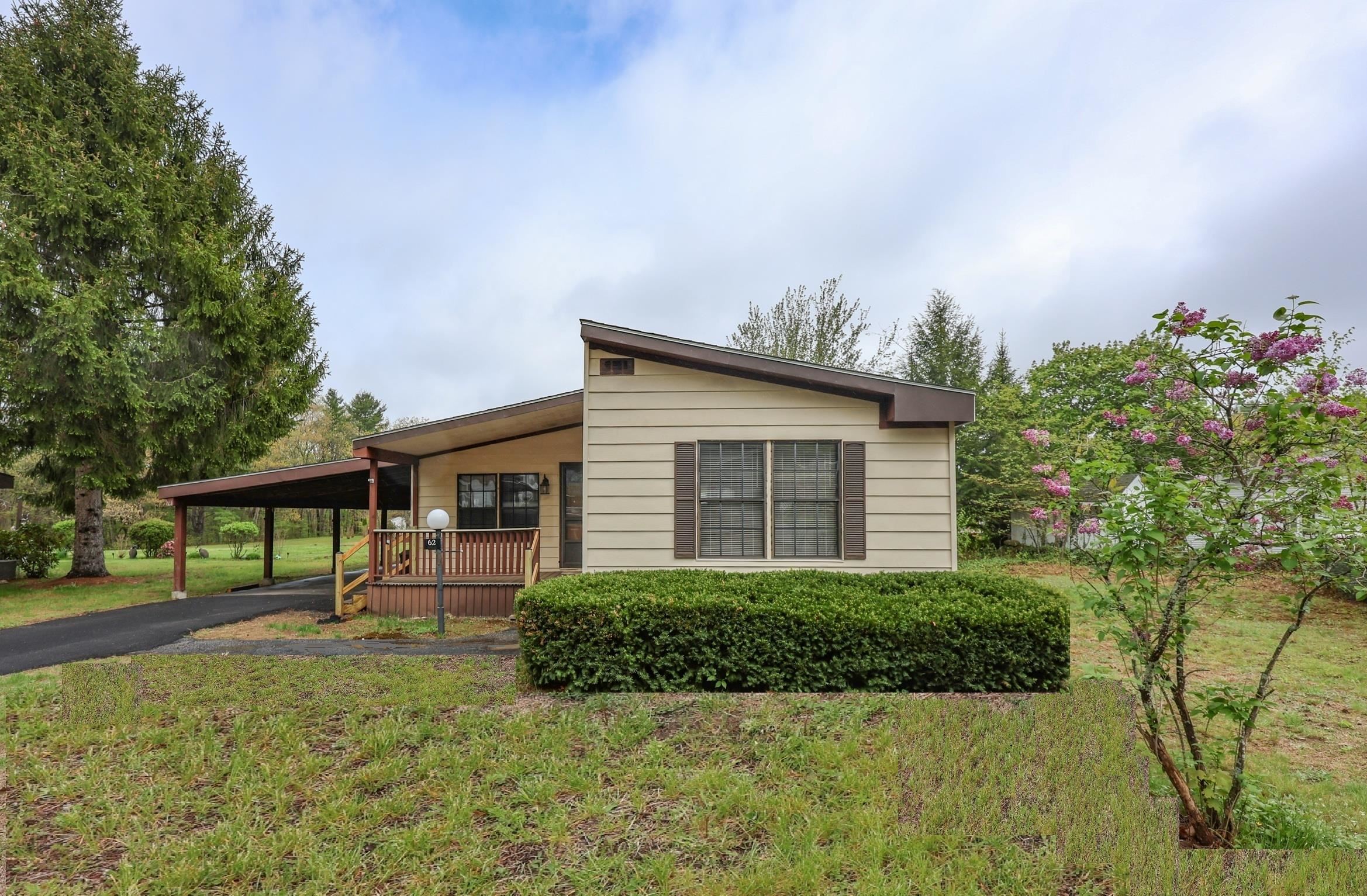 62 Roger Rd, Goffstown, NH 03045