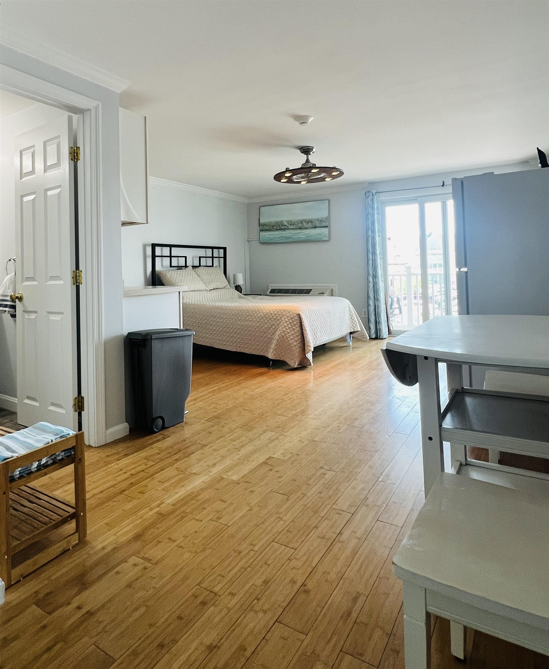6 Ashworth Ave, Hampton, NH 03842
