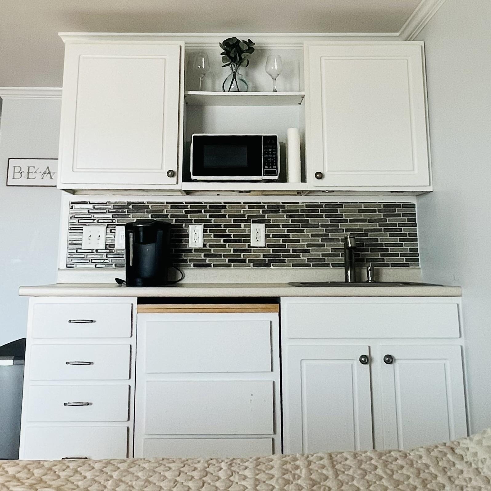6 Ashworth Ave, Hampton, NH 03842