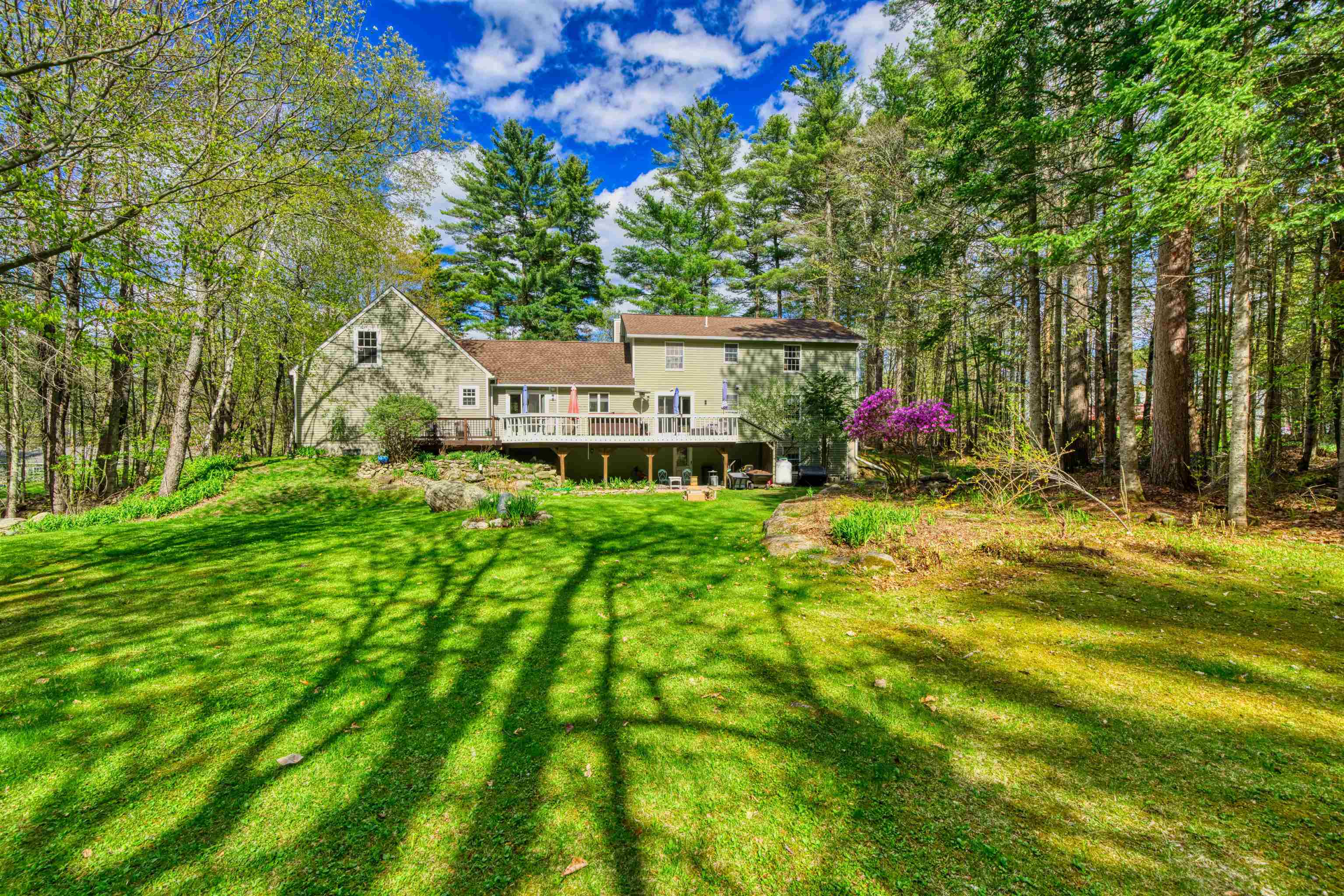 22 Pine Ridge Rd, Sunapee, NH 03782