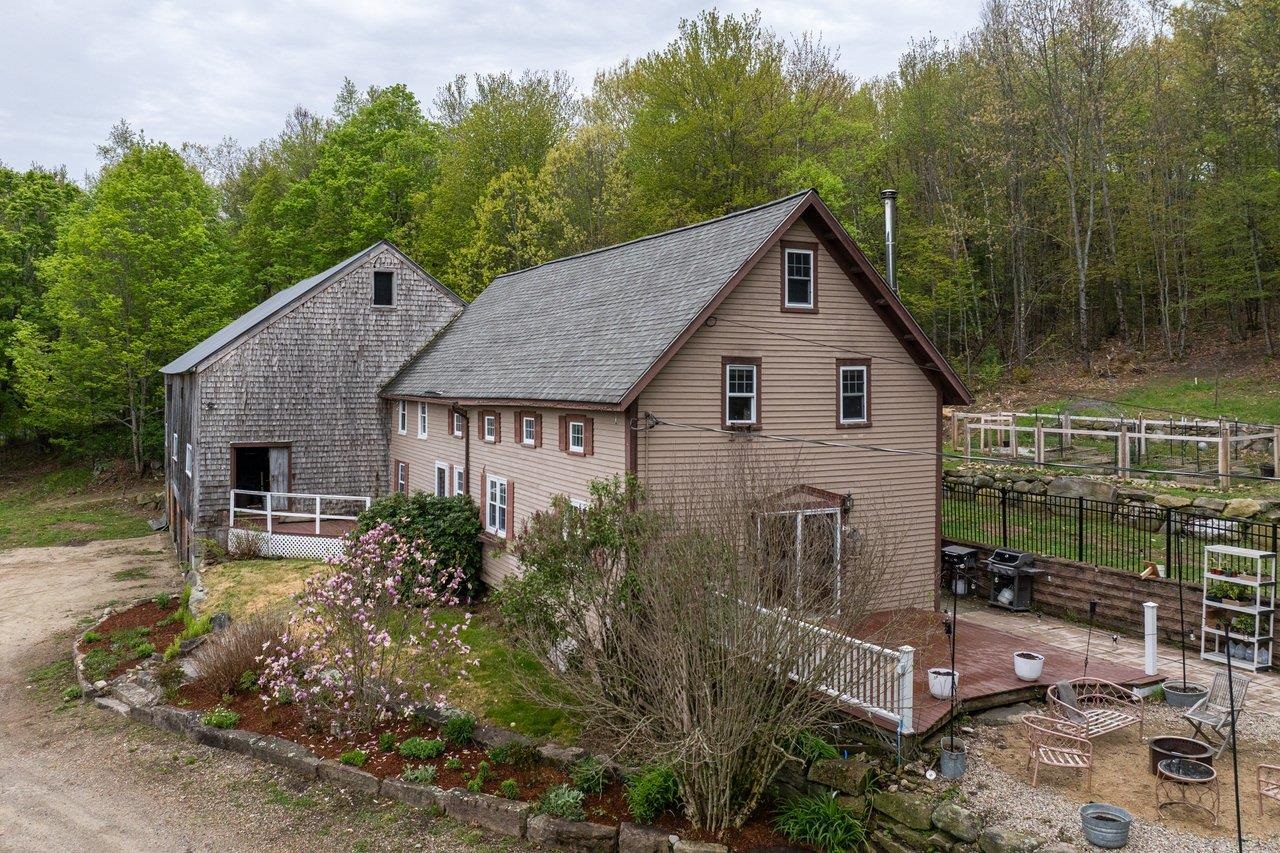 236 Tolend Rd, Barrington, NH 03825