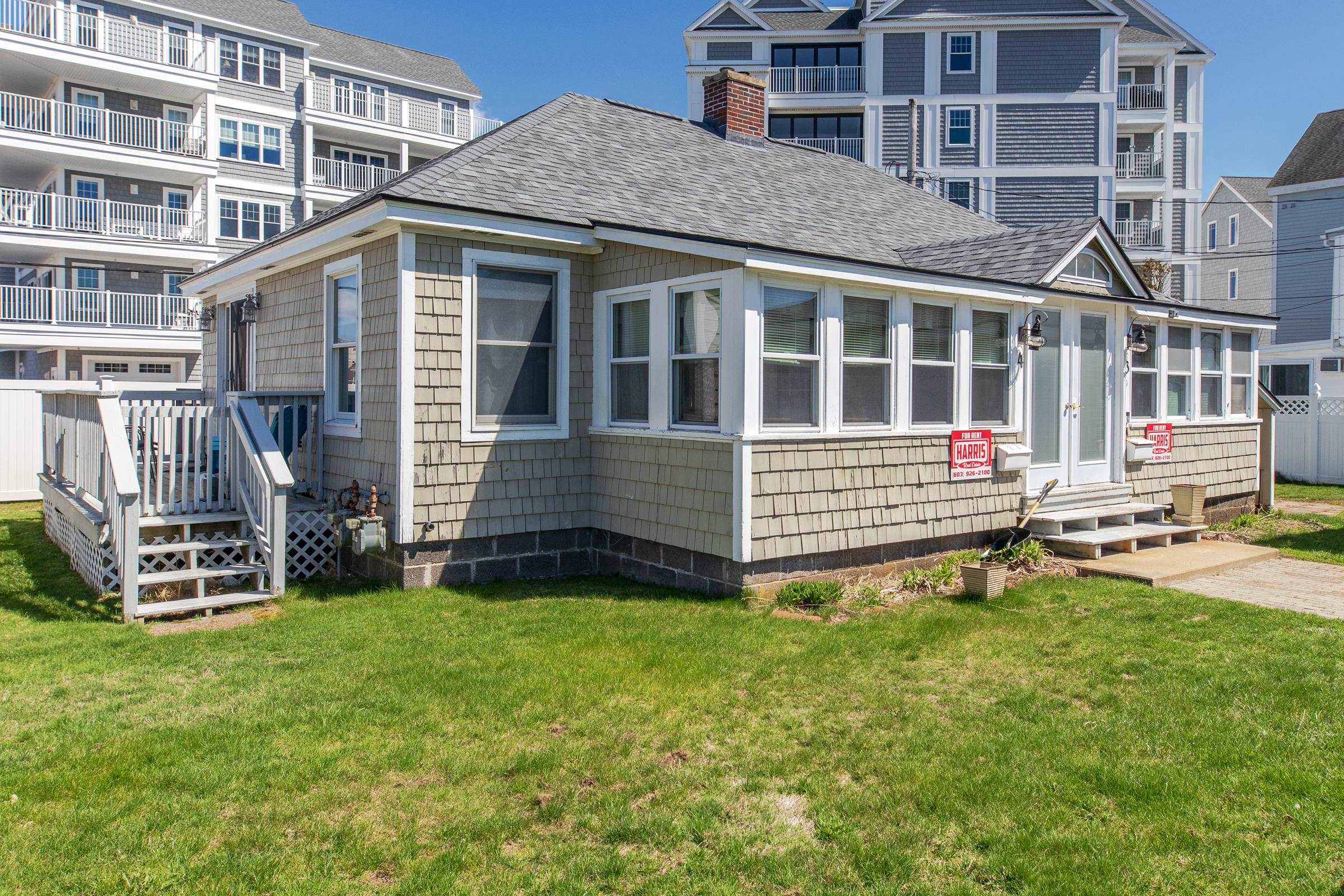 21 Fuller Acres, Hampton, NH 03842
