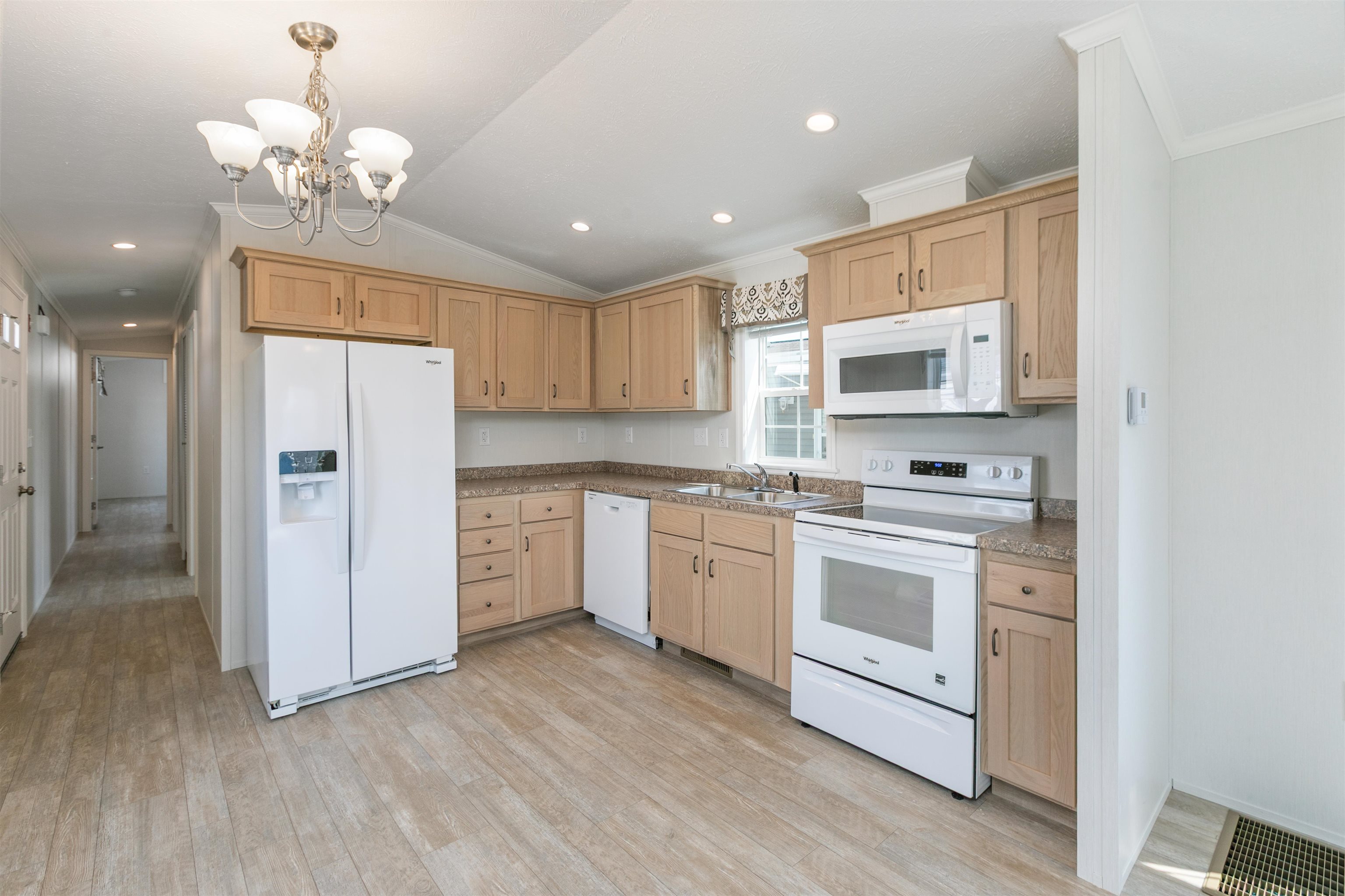 72 Brookwood Dr, Salem, NH 03079