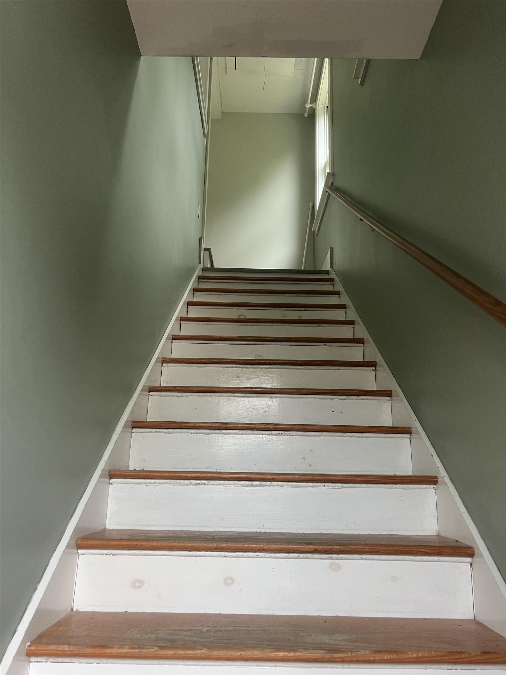 81 Stark Ave, Dover, NH 03820