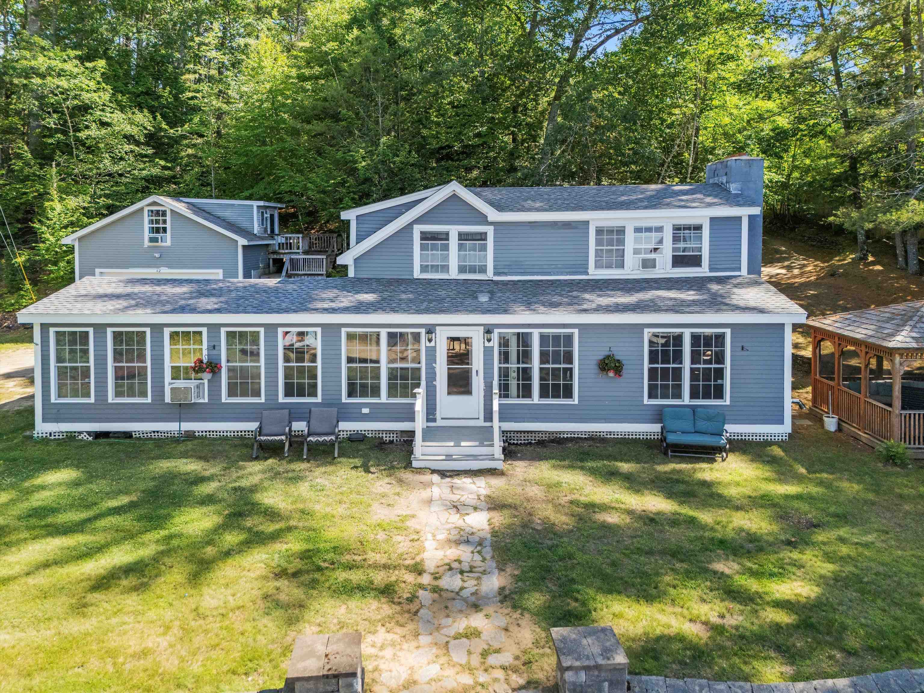 42 Brewster Rd, Barnstead, NH 03225