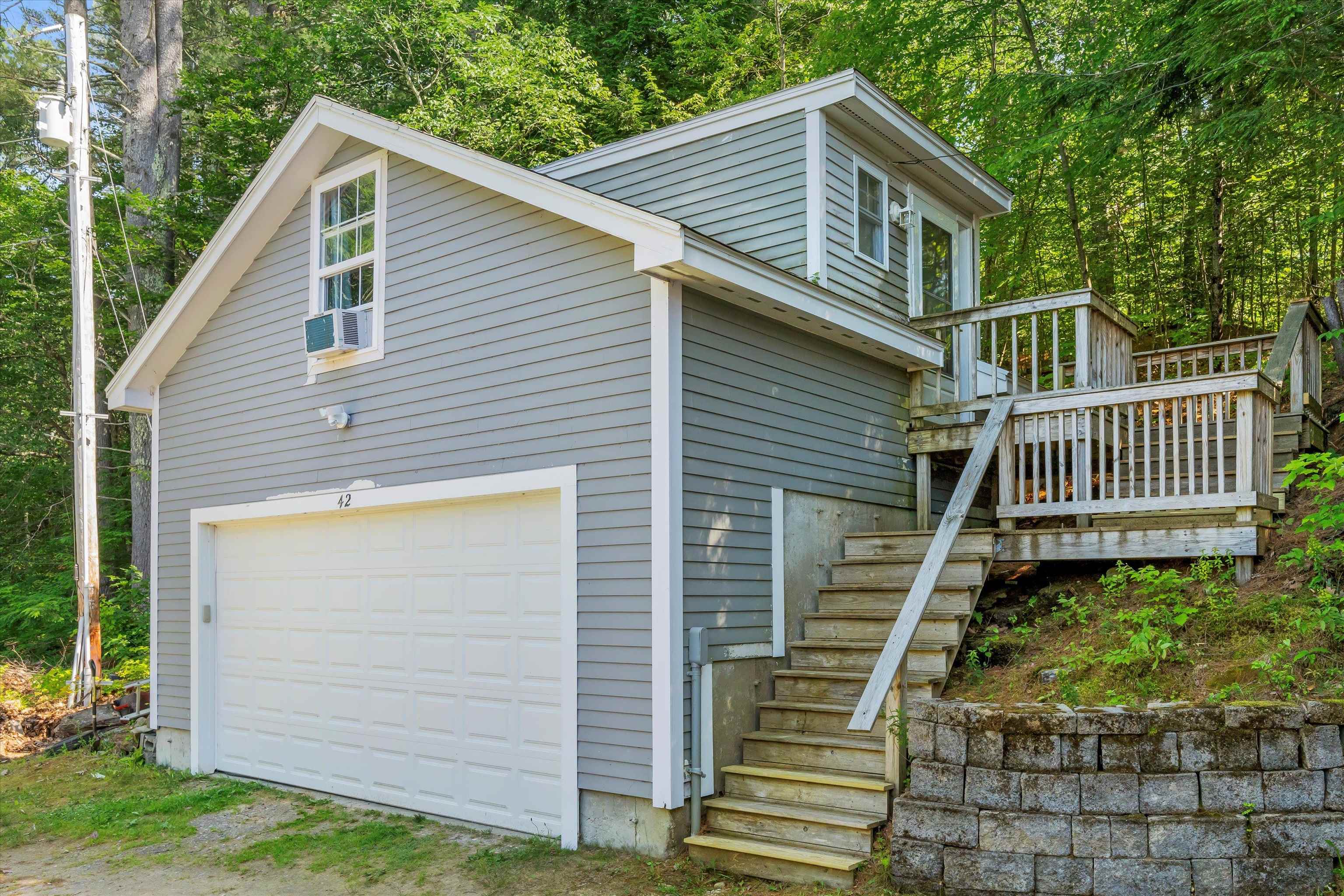 42 Brewster Rd, Barnstead, NH 03225