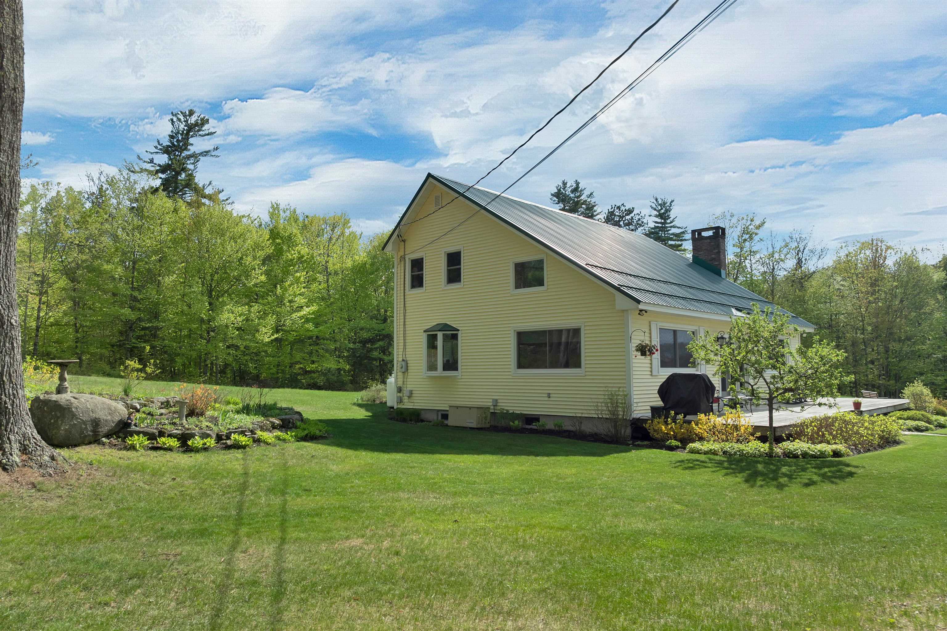 65 Effingham Rd, Ossipee, NH 03864