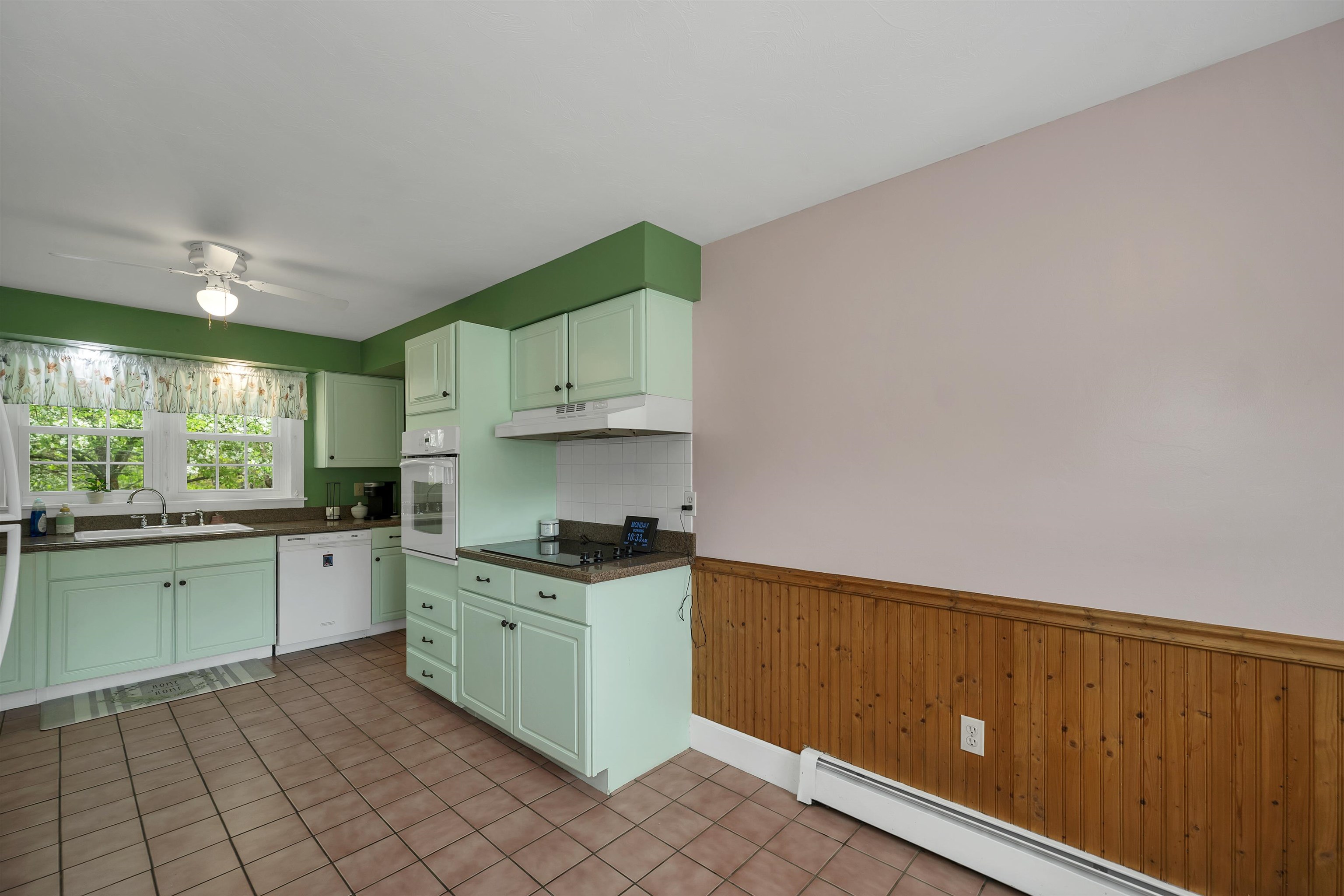 145 Turnpike Rd, Northfield, NH 03276