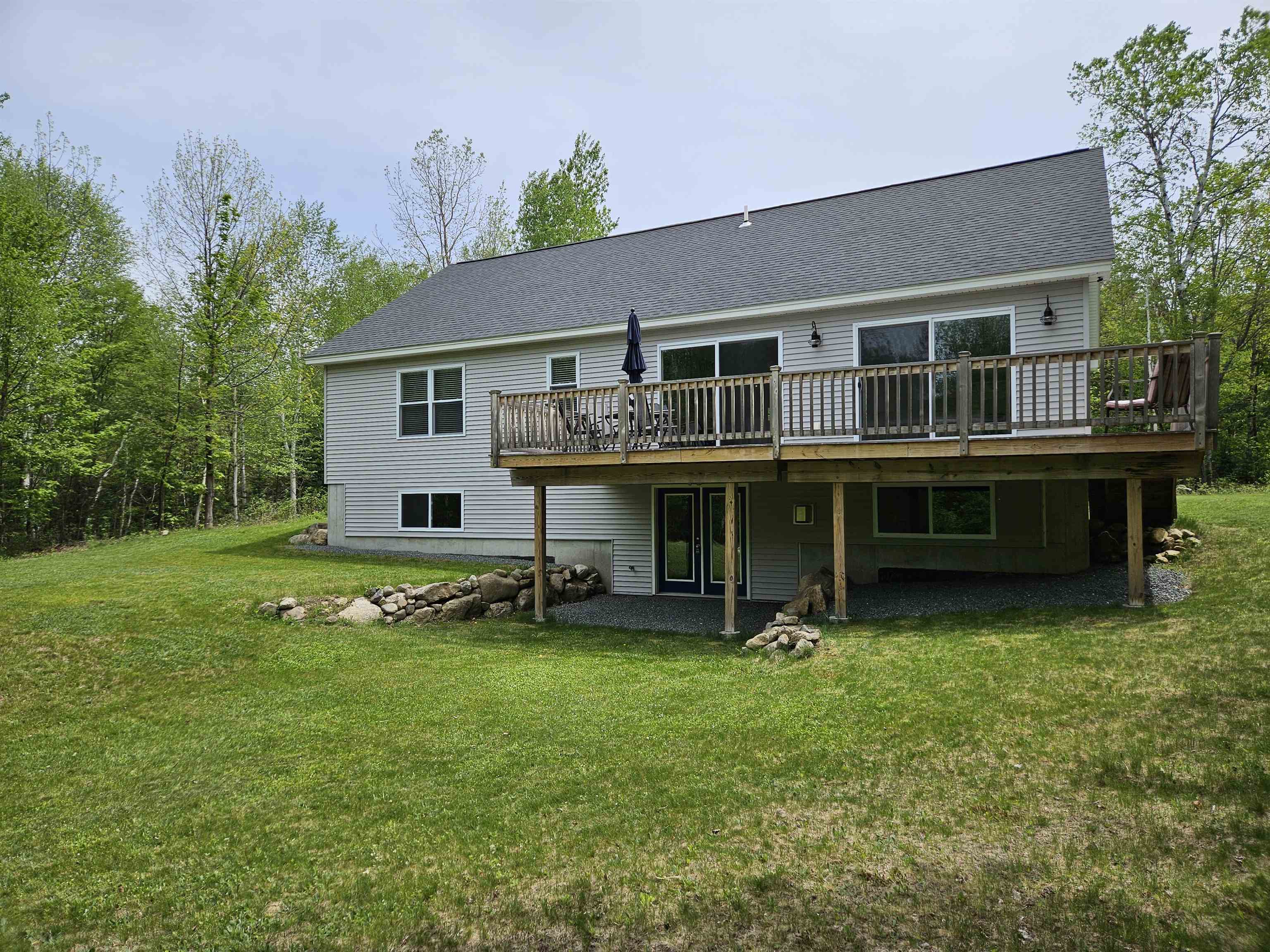 8 Mount Carter Dr, Gorham, NH 03581