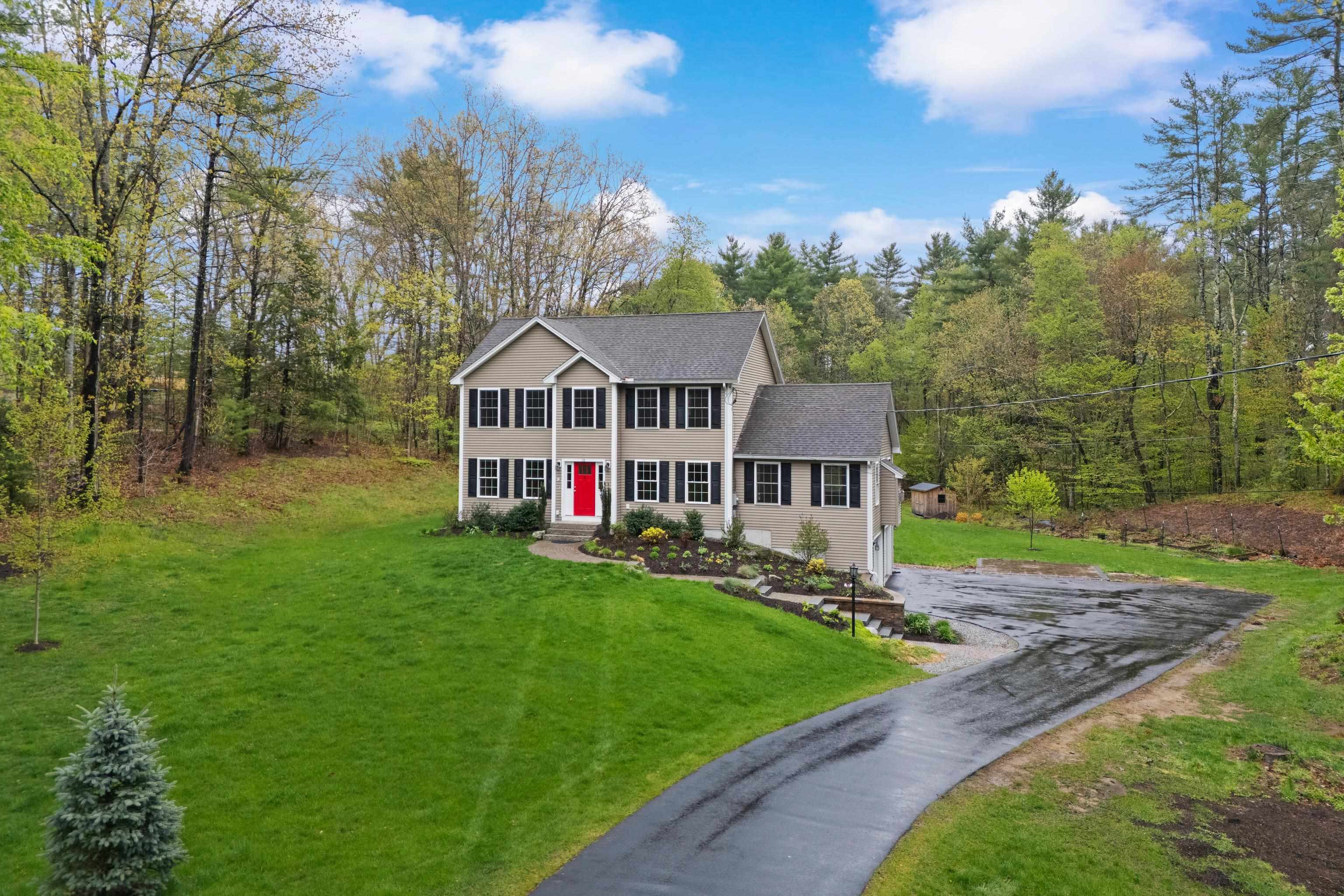 10 Wood Cir, Goffstown, NH 03045