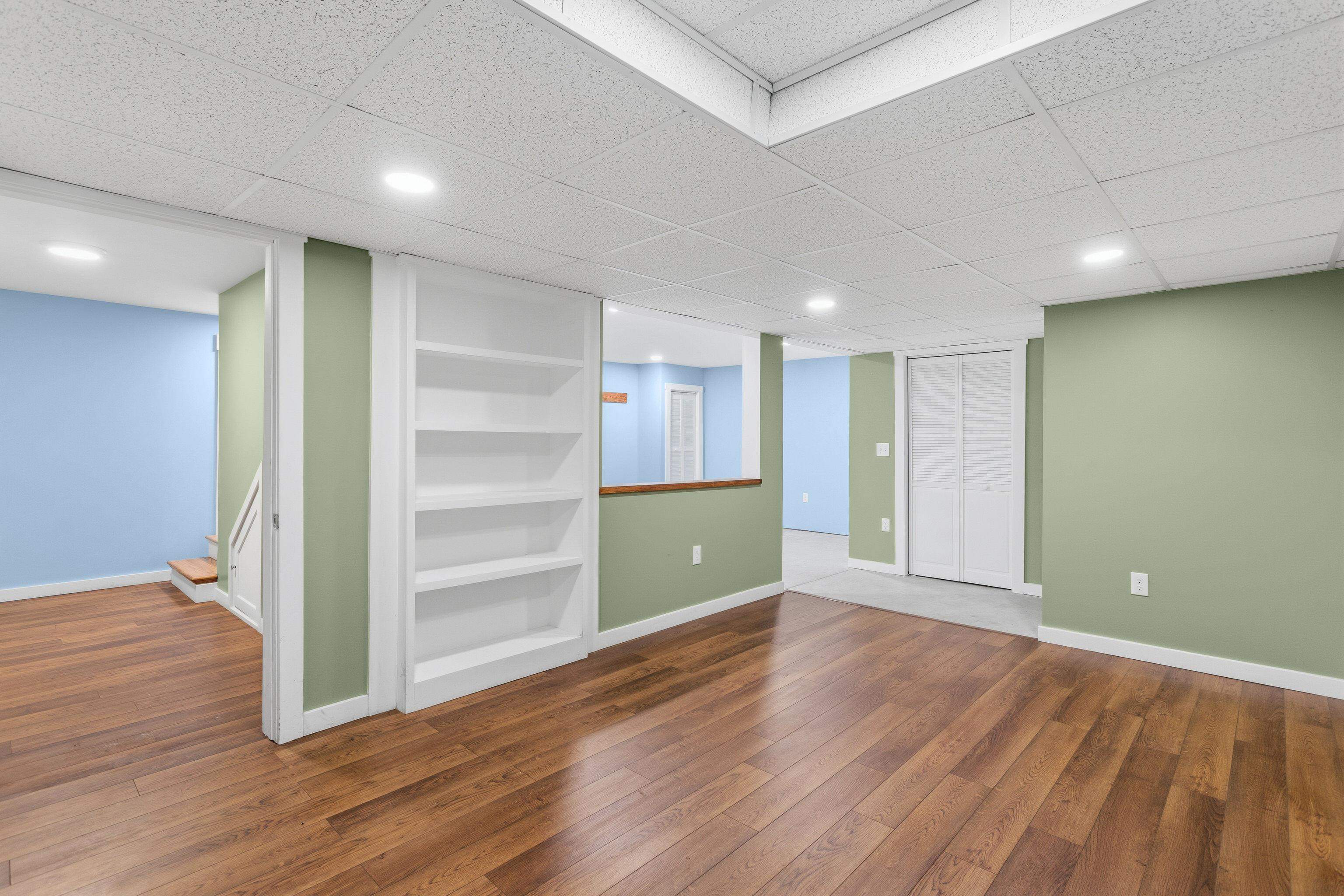 10 Wood Cir, Goffstown, NH 03045
