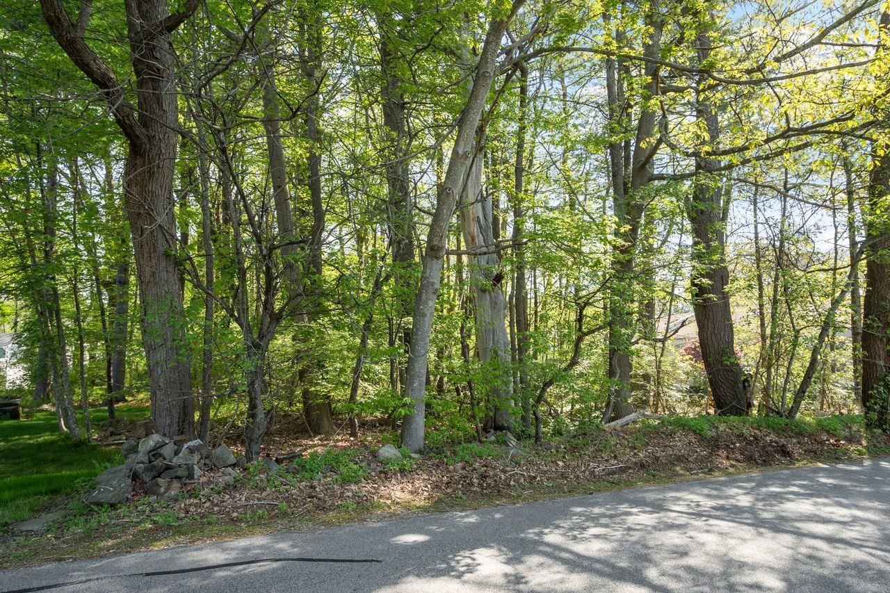15 Cusack Rd, Hampton, NH 03842